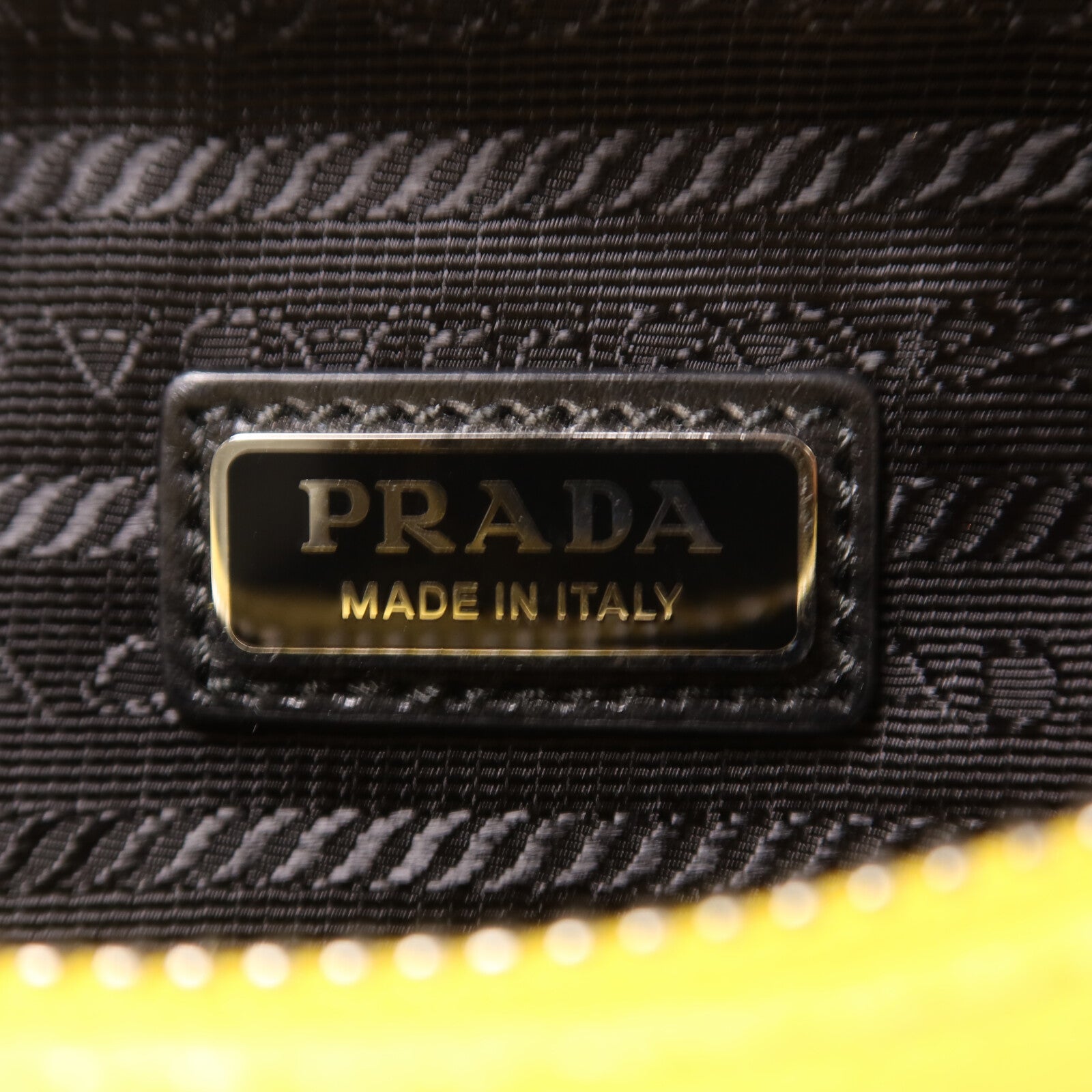 PRADA 牛皮皮革Triangle Bag肩背袋