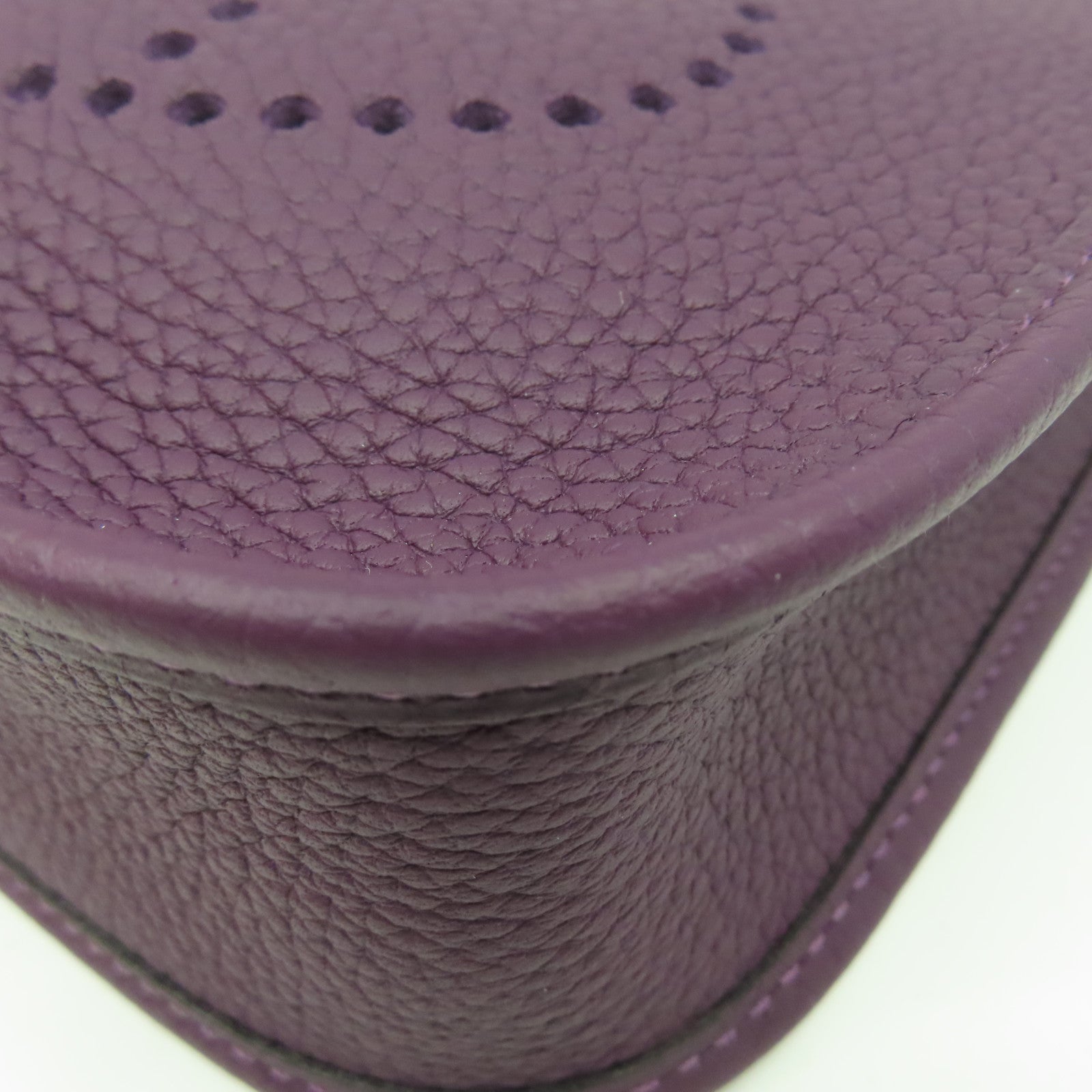HERMES 【激減優惠】Clemence皮革Evelyne TPM Shoulder Bag金扣肩背袋Cassis/Rouge Grenat/黑加侖子色/石榴紅