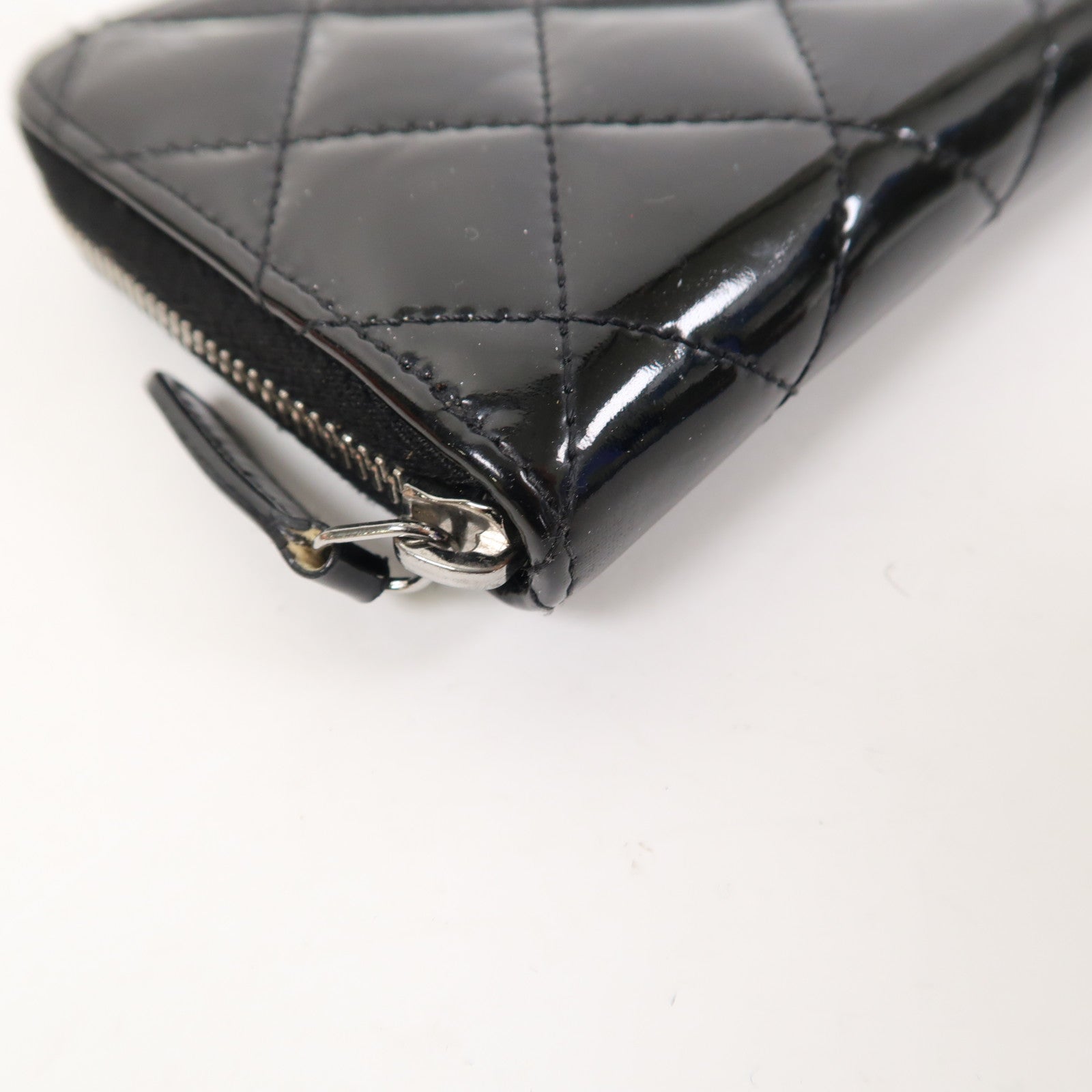 CHANEL 菱格漆皮皮革Zipper Wallet銀扣中長錢包黑色