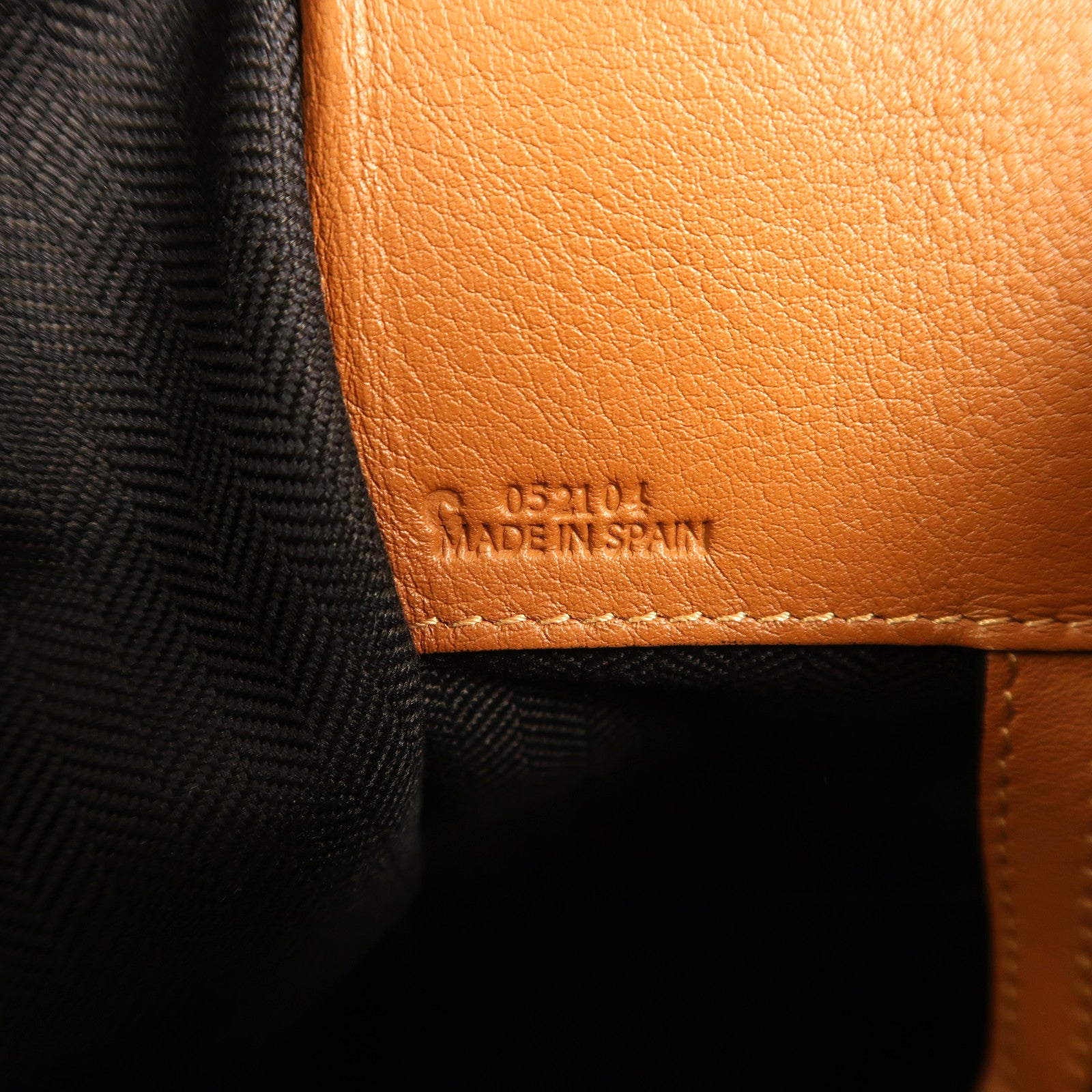 LOEWE 牛皮皮革Hammock銀扣手挽肩背兩用袋