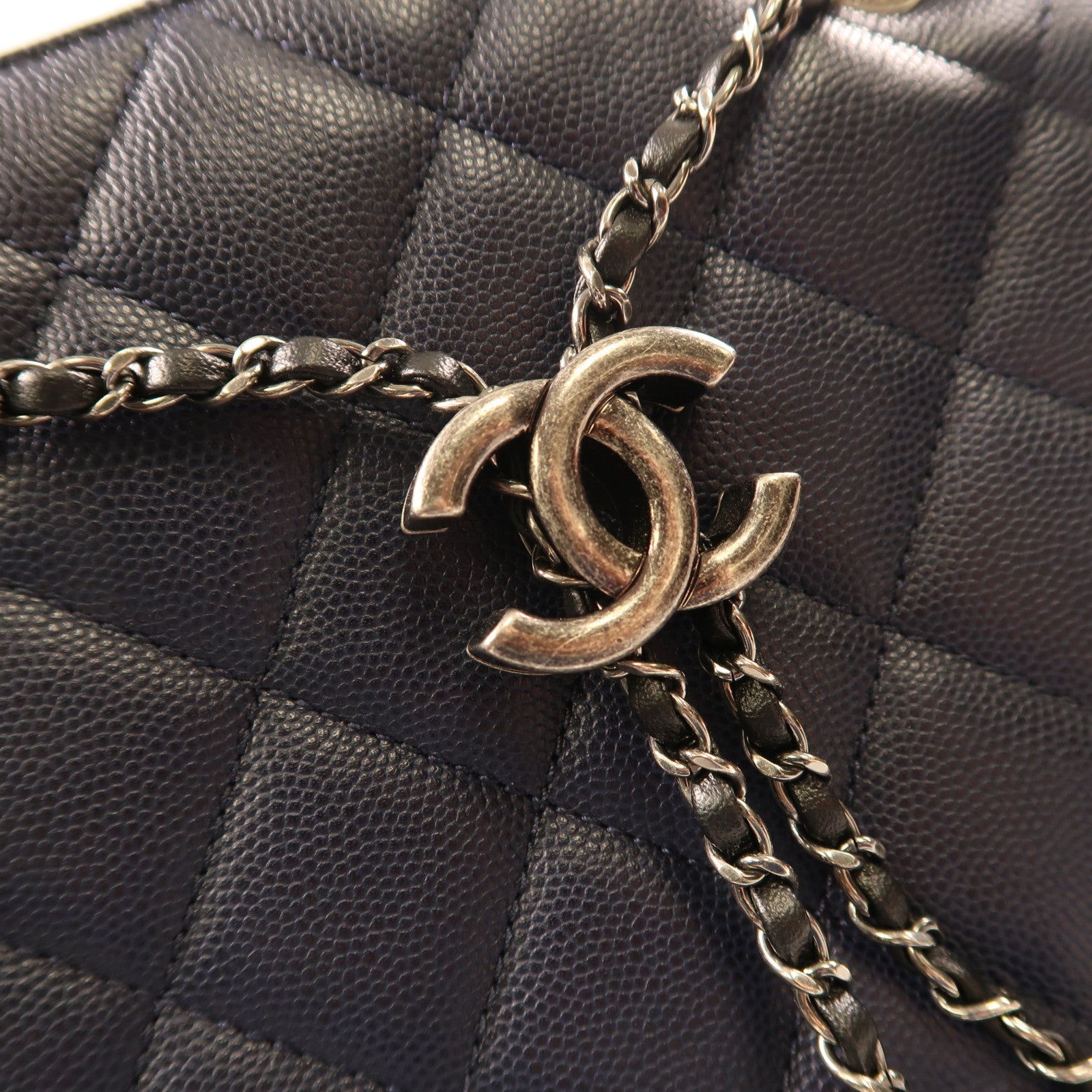 CHANEL 【激減優惠】牛皮皮革Bucket Bag金扣鏈帶手挽肩背兩用袋
