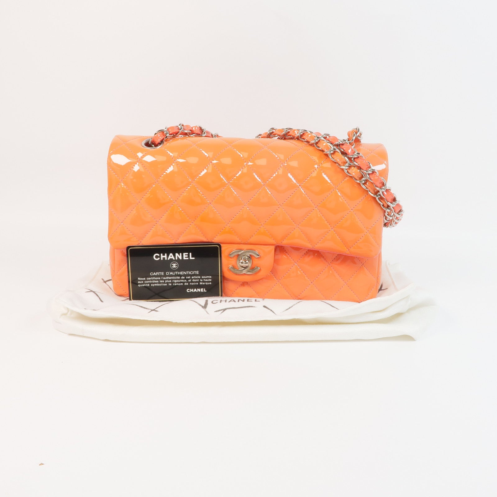 CHANEL 漆皮皮革Classic 25銀扣鏈帶肩背袋