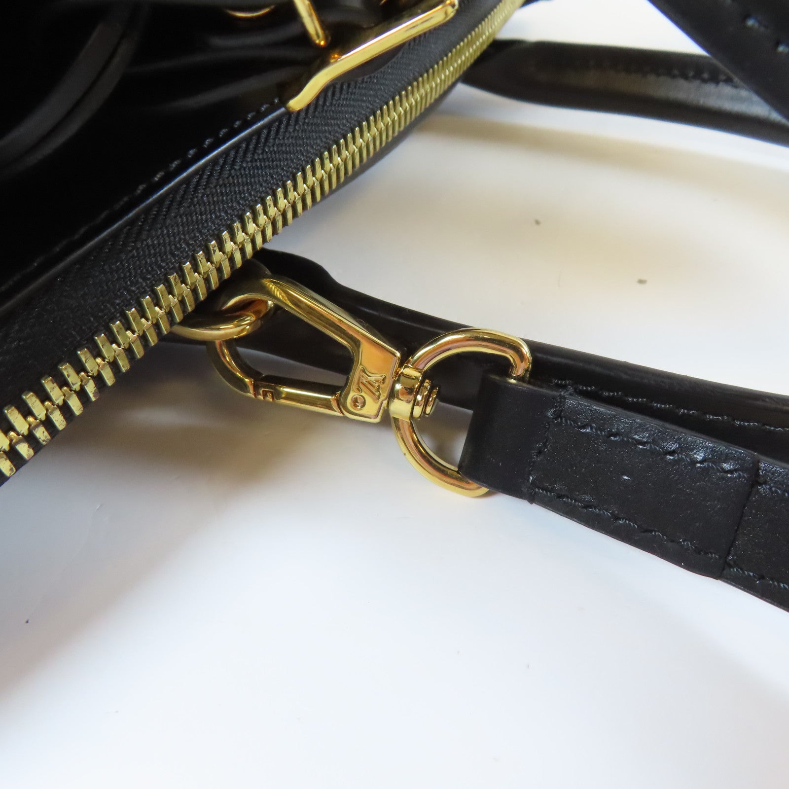 LOUIS VUITTON Monogram City Steamer MM金扣手挽肩背兩用袋黑色/啡色/紅色
