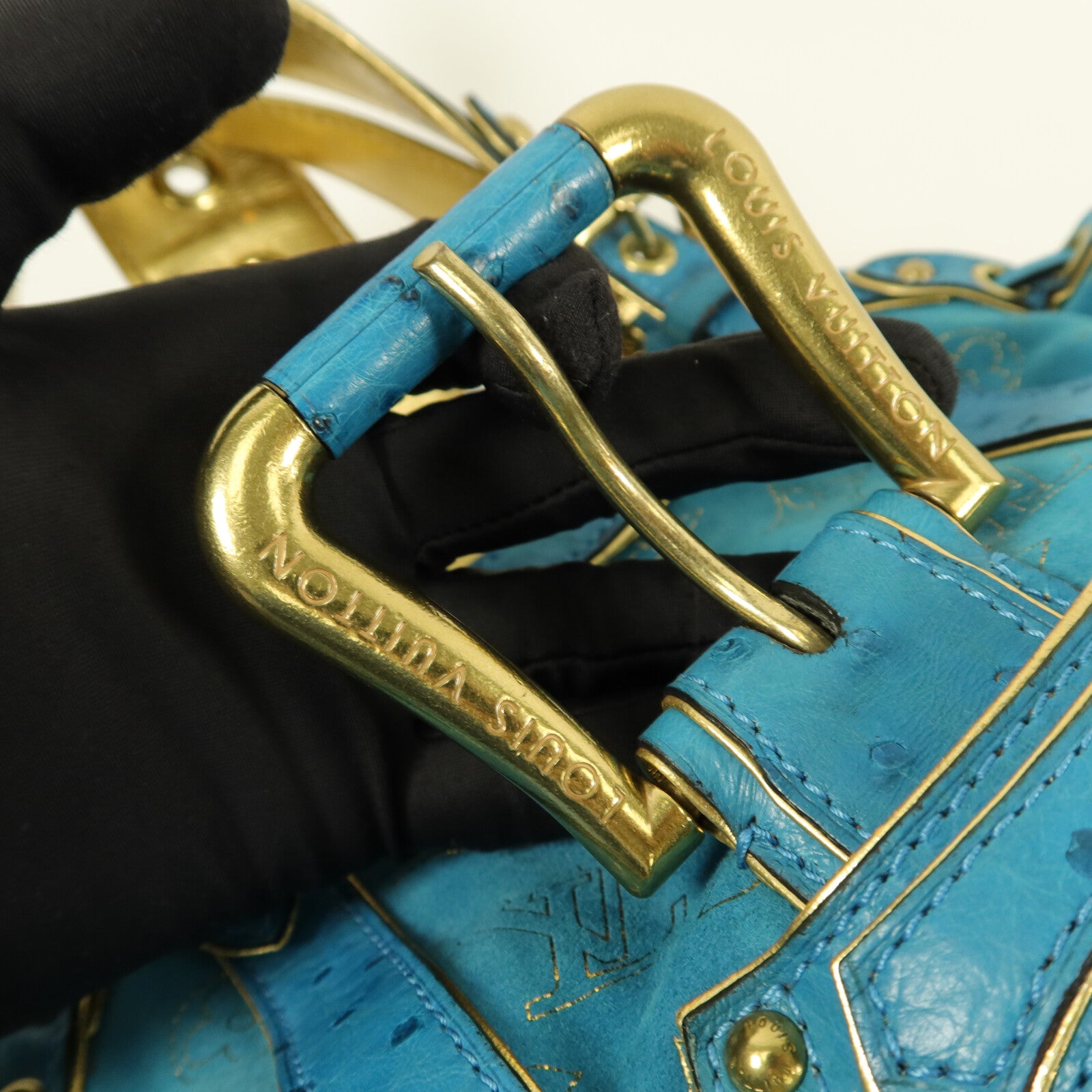LOUIS VUITTON 麂皮皮革/珍稀皮革Theda GM肩背袋