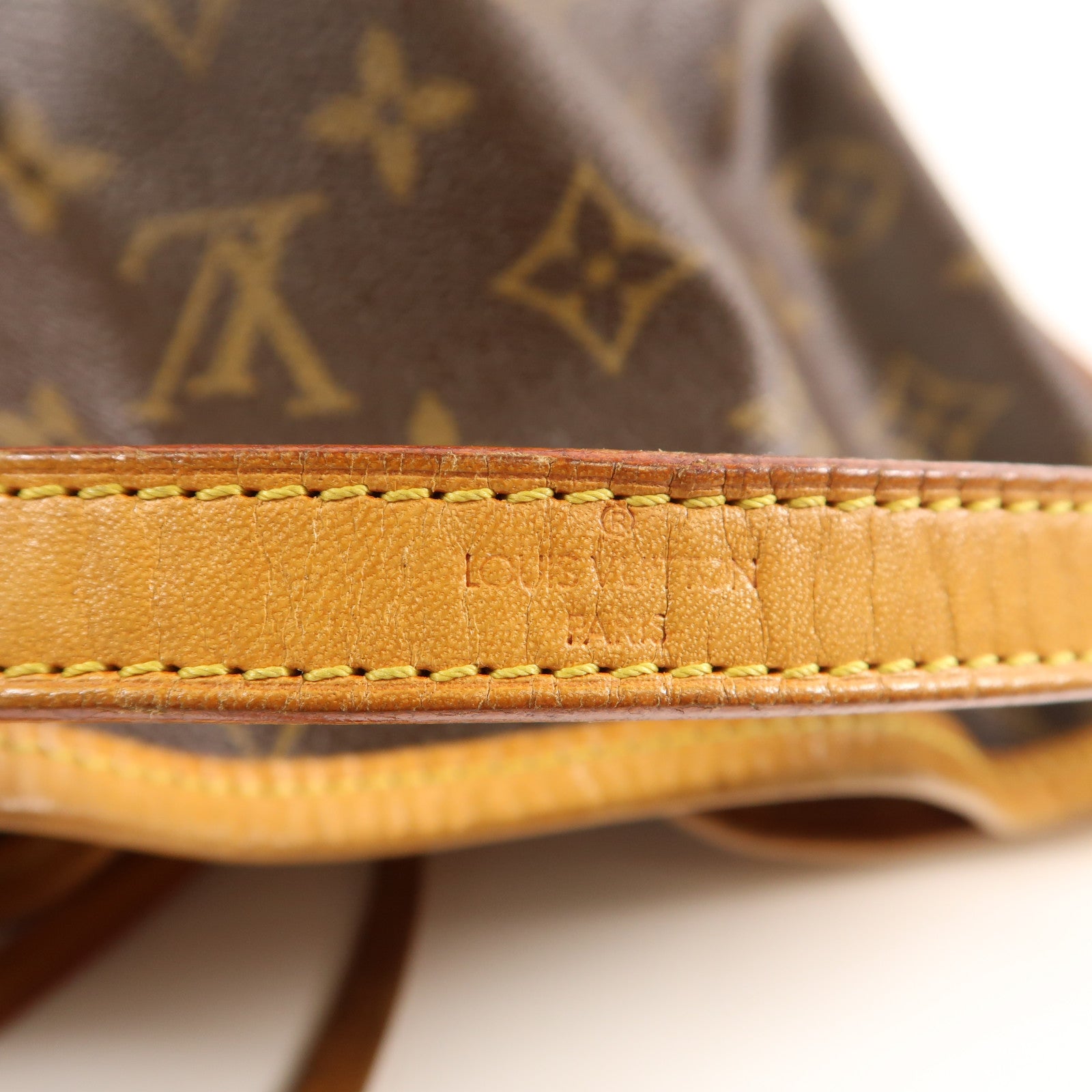 LOUIS VUITTON Monogram Mini Noe金扣肩背袋