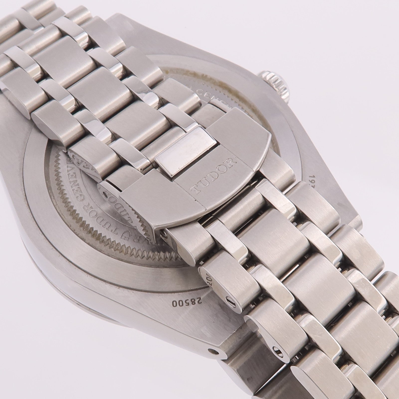 TUDOR Royal 28500