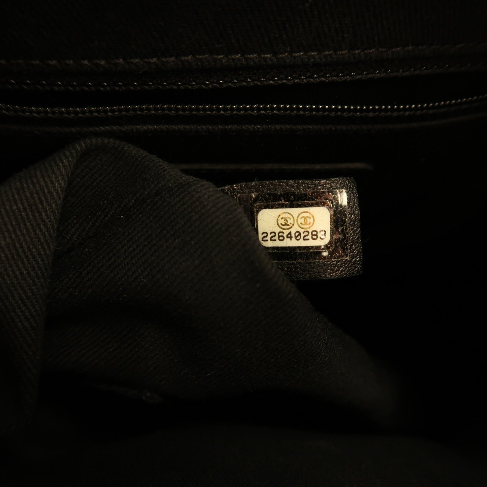 CHANEL 【激減優惠】牛皮皮革Bucket Bag金扣鏈帶手挽肩背兩用袋