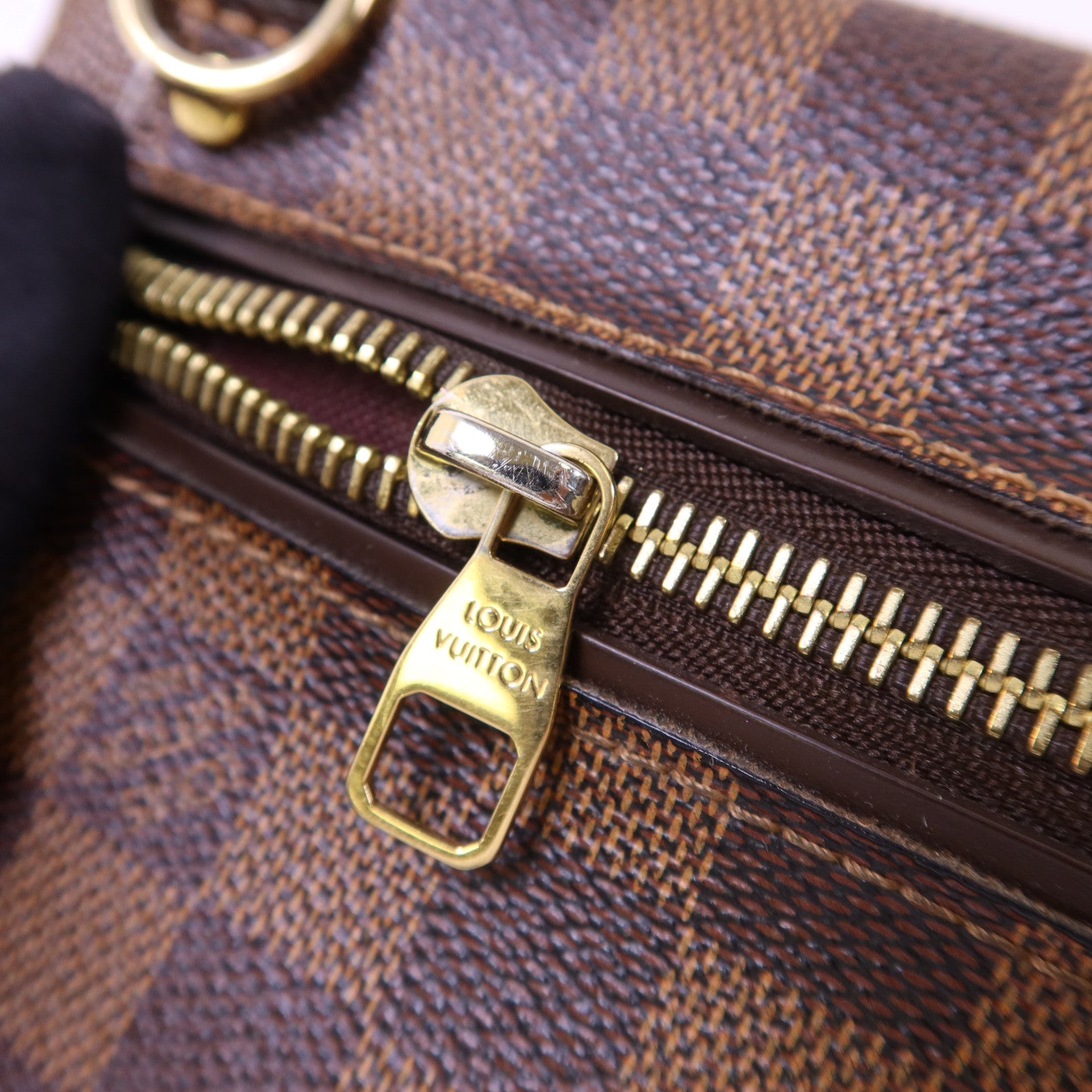 LOUIS VUITTON Damier Hoxton PM金扣肩背袋