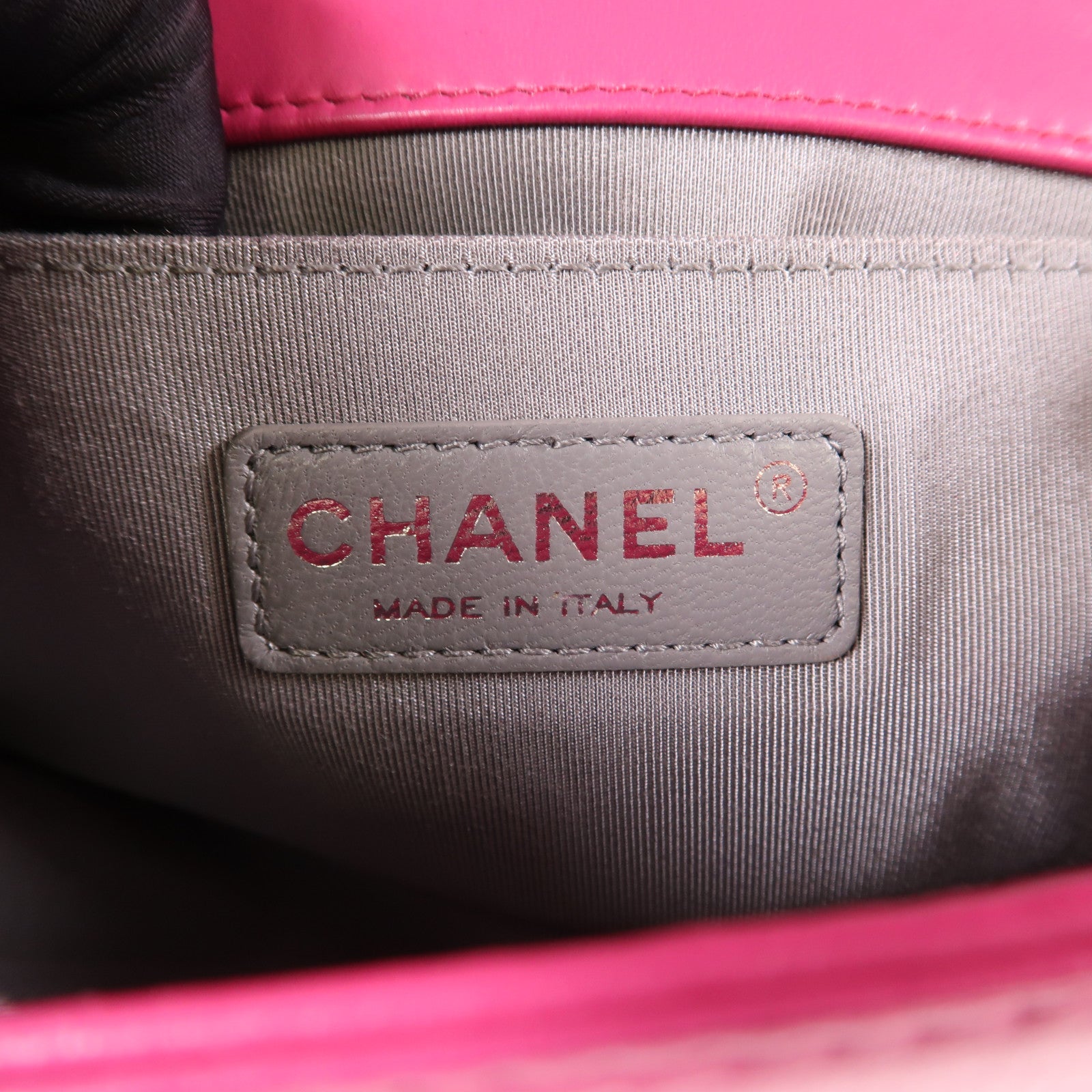 CHANEL CC Boy 20 Chain Shoulder Bag Velvet Pink