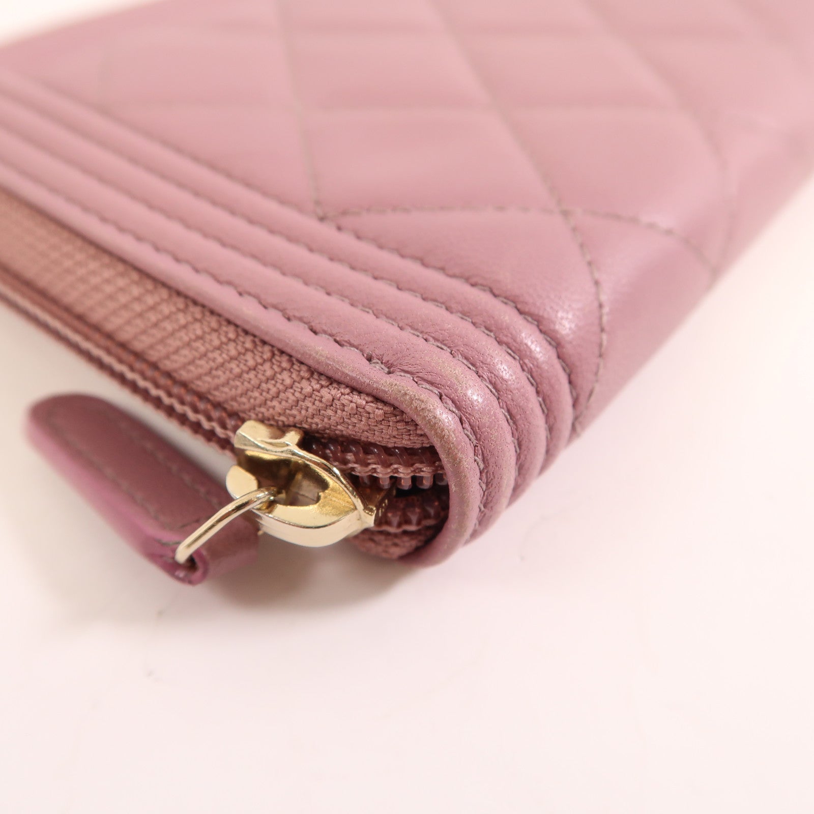 CHANEL 羊皮皮革Boy Long Wallet金扣長錢包