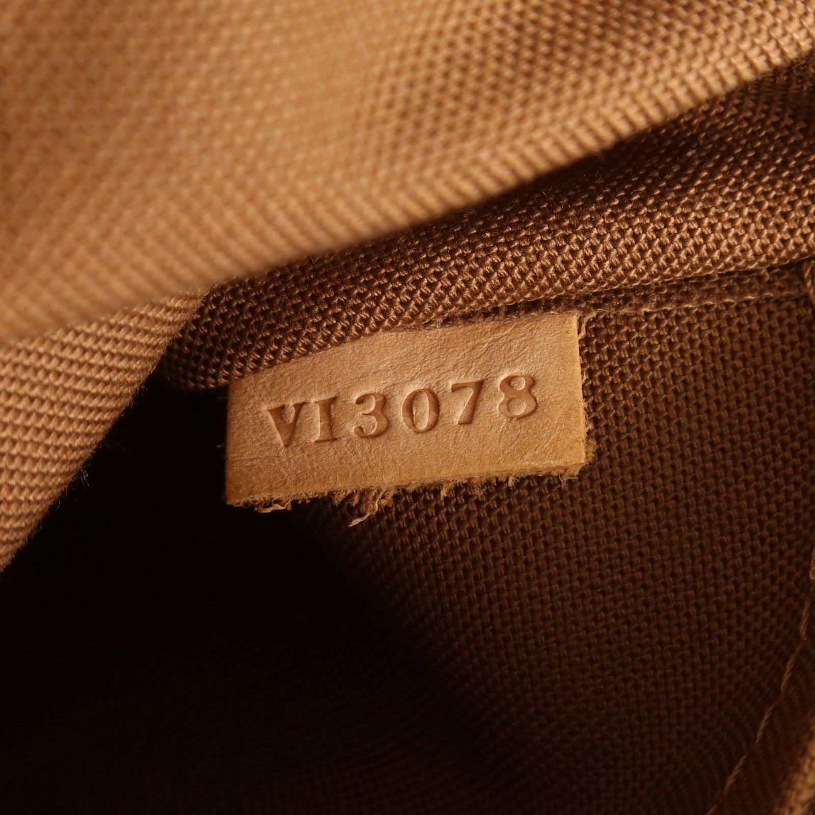 LOUIS VUITTON Monogram Tivoli PM金扣手挽袋