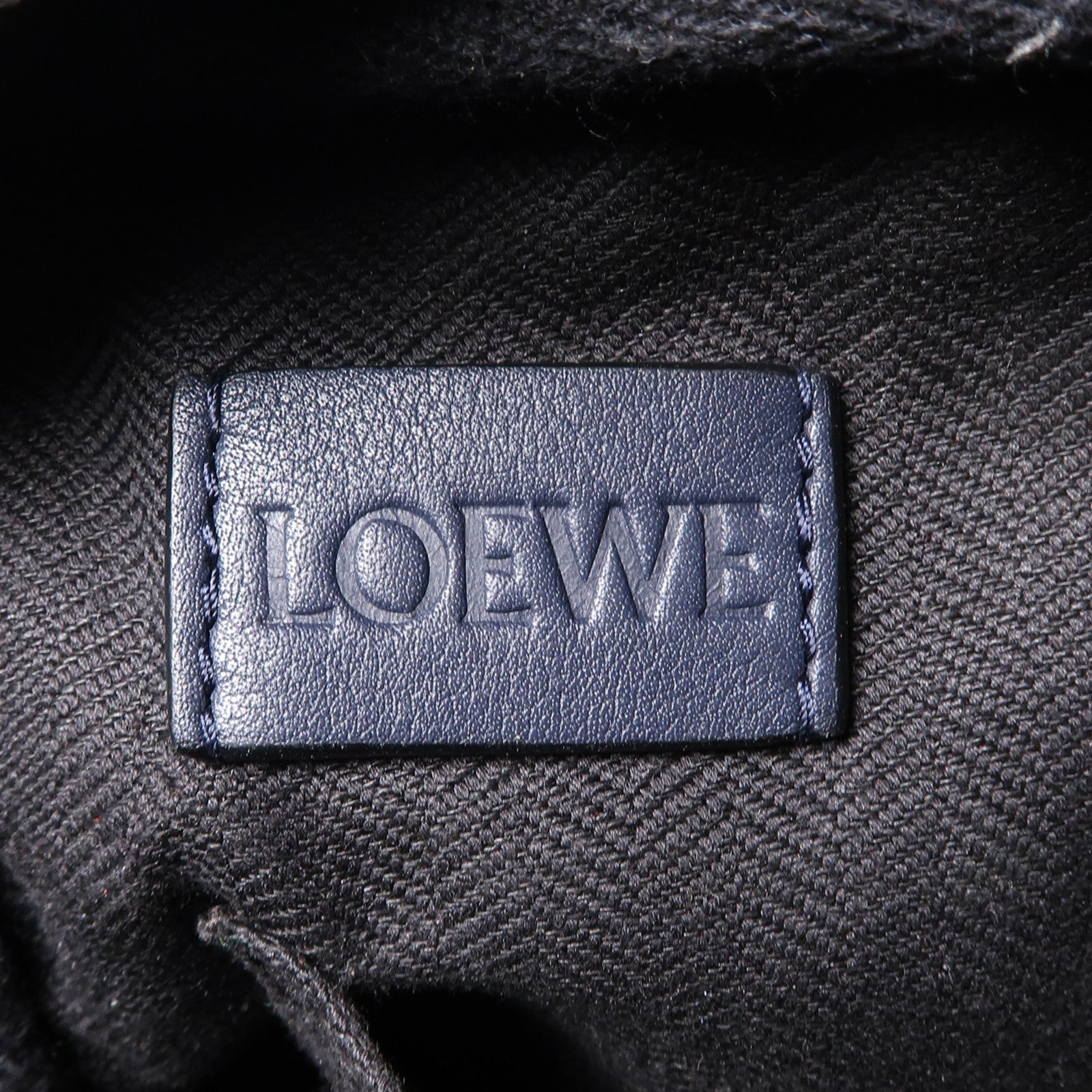 LOEWE 牛皮皮革Military Messenger銀扣肩背袋深藍色