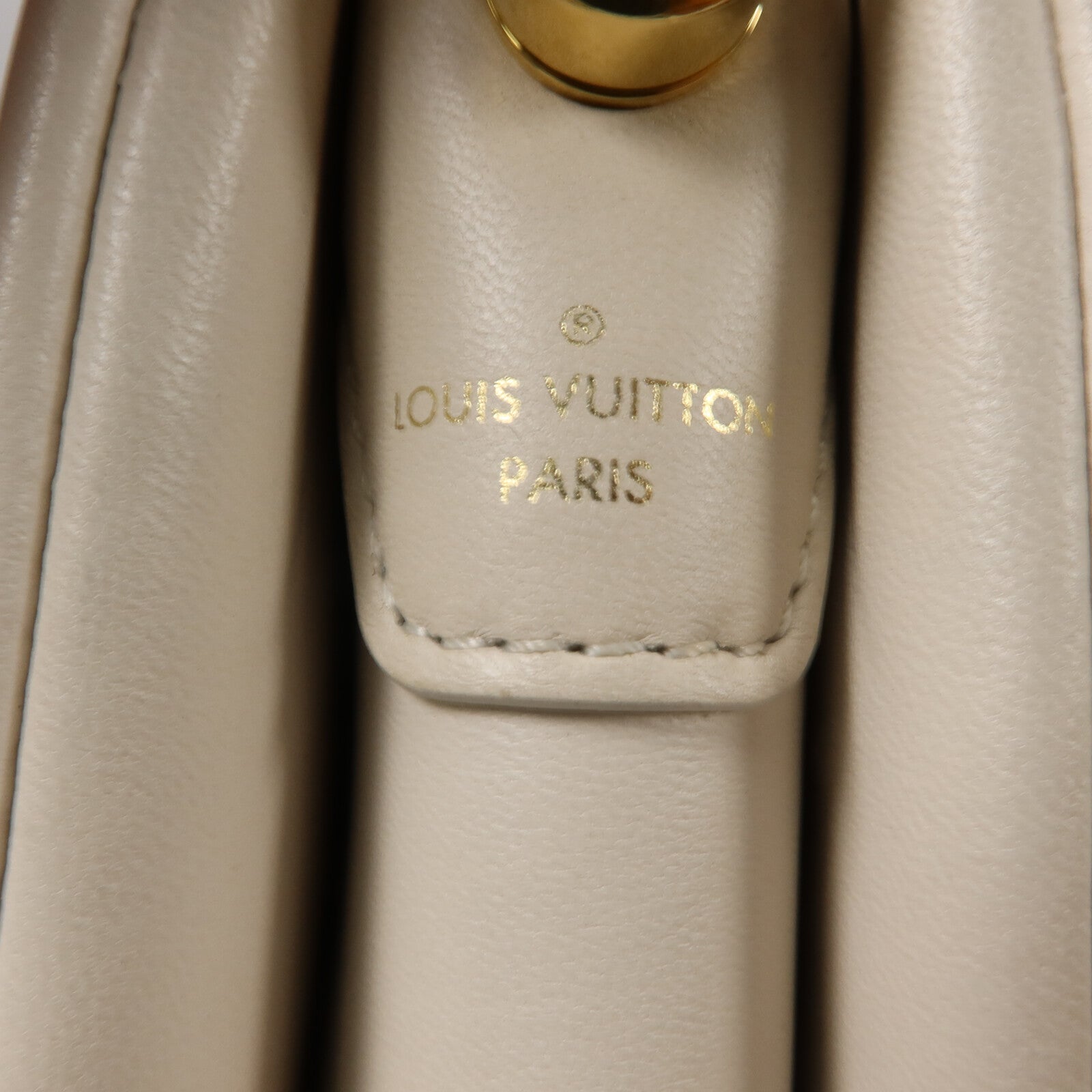 LOUIS VUITTON Monogram Embossed Coussin PM鏈帶肩背袋