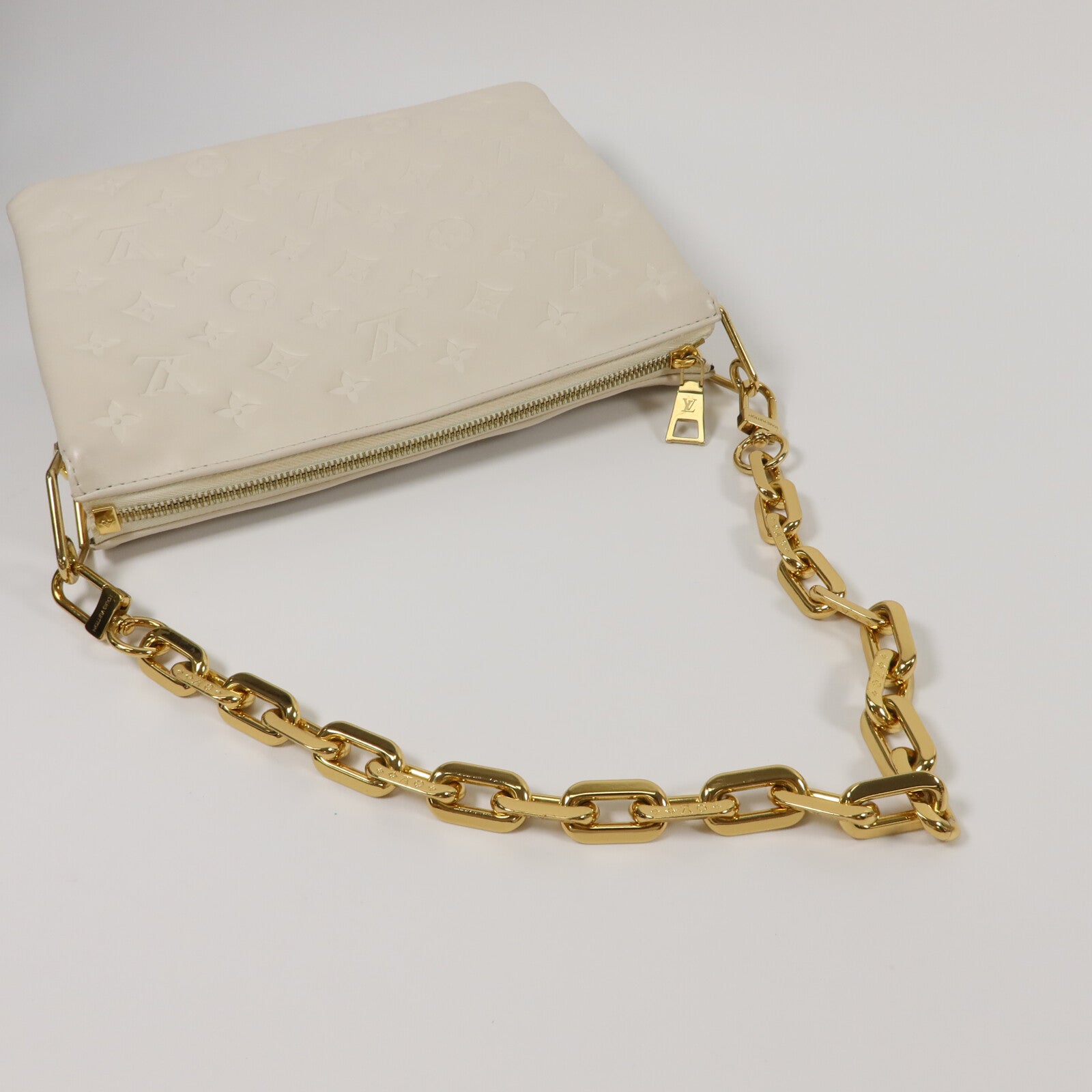 LOUIS VUITTON Monogram Embossed Coussin PM鏈帶肩背袋