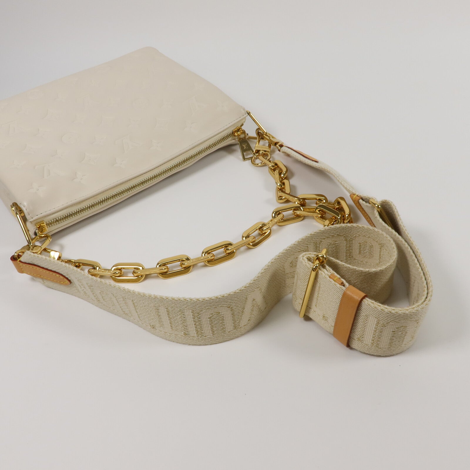 LOUIS VUITTON Monogram Embossed Coussin PM鏈帶肩背袋