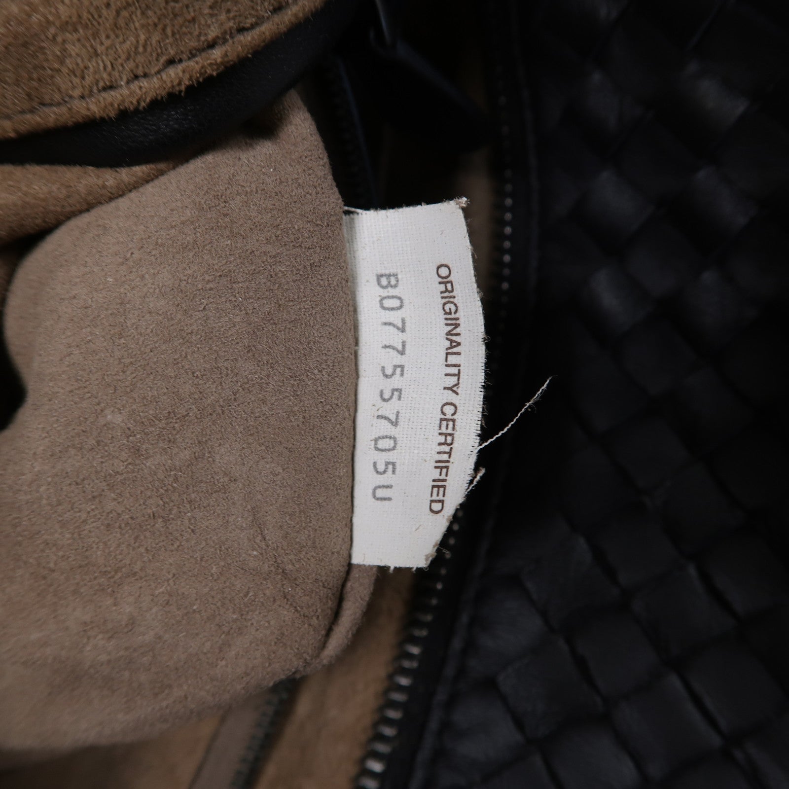 BOTTEGA VENETA 織紋羊皮皮革Shoulder Bag肩背袋黑色