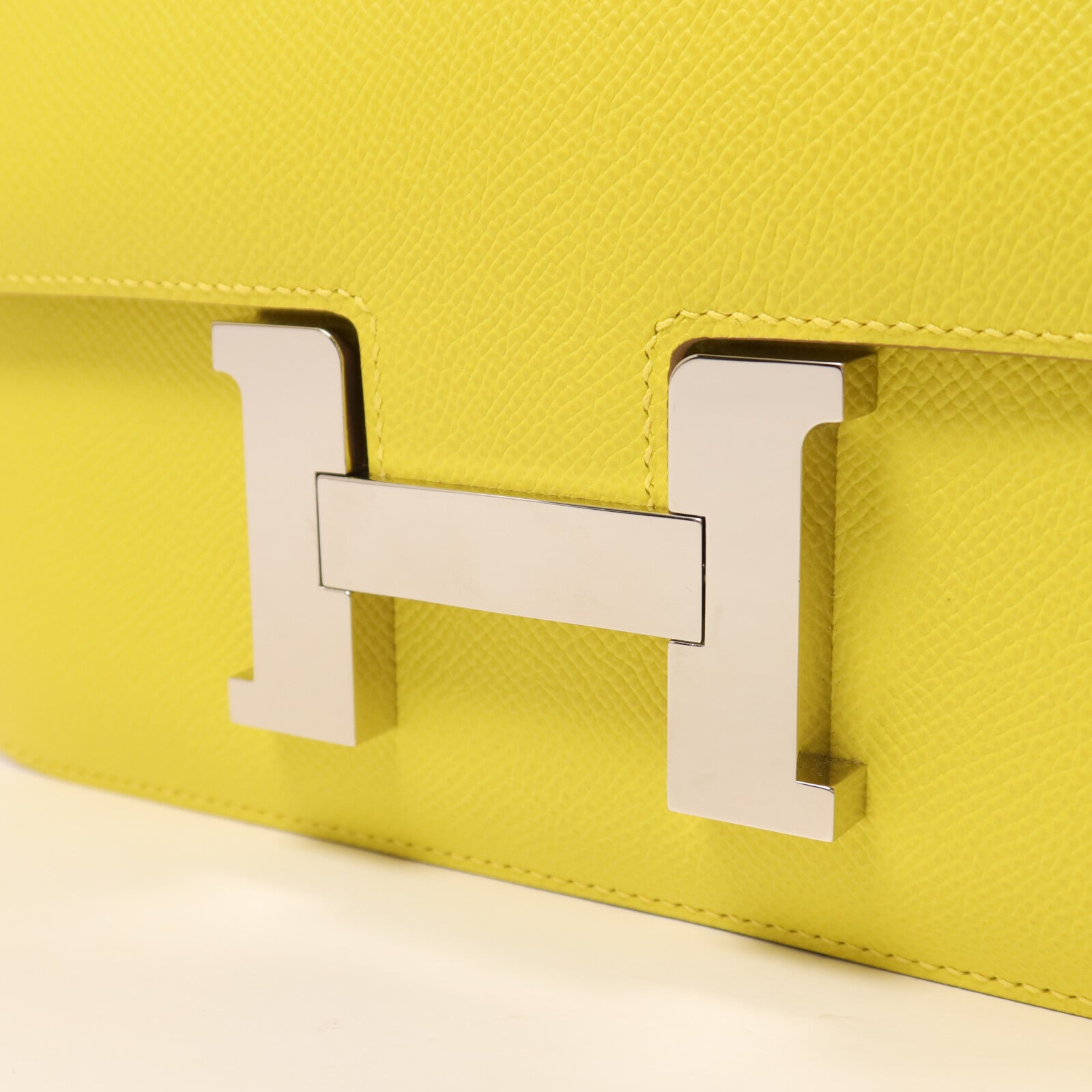HERMES Epsom皮革Constance 24肩背袋Lime