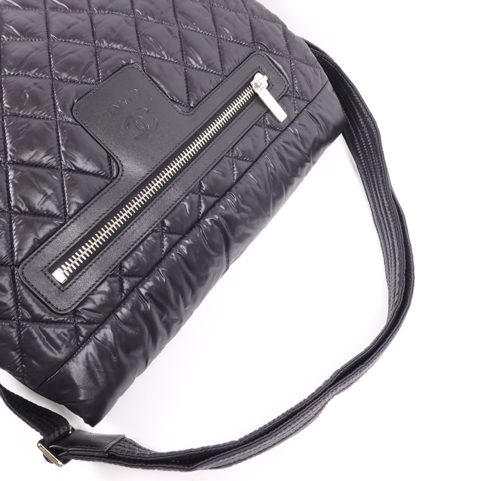 CHANEL 尼龍Coco Cocoon Messenger銀扣肩背袋