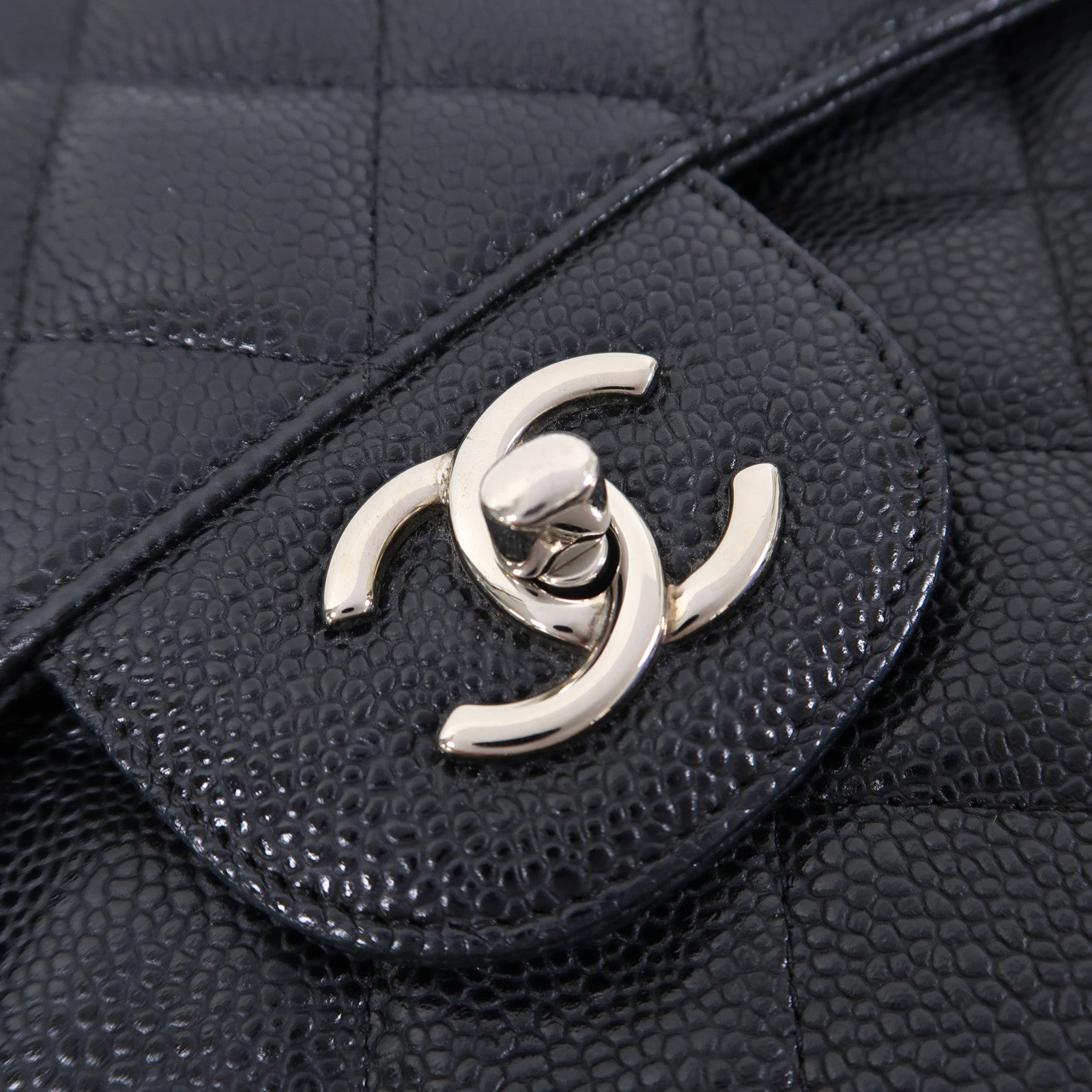 CHANEL 【激減優惠】菱格Caviar皮革Classic銀扣鏈帶肩背袋黑色