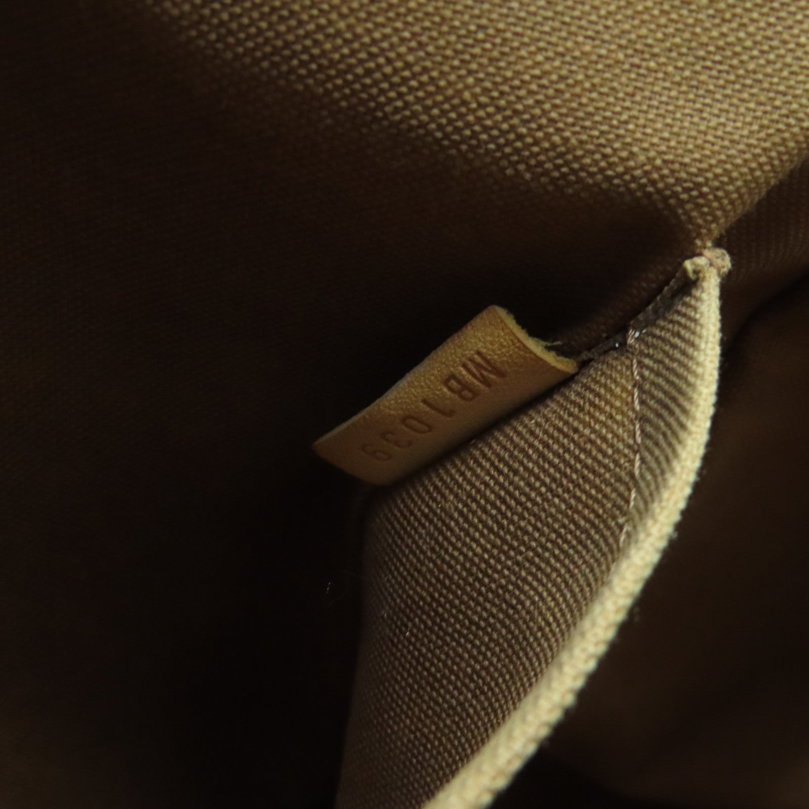 LOUIS VUITTON **【激減優惠】Monogram Tivoli GM金扣肩背袋啡色