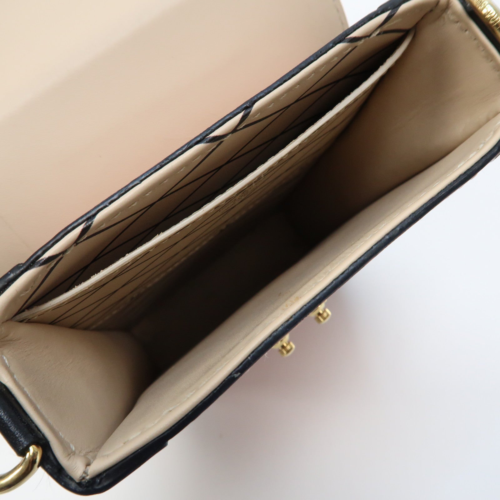 LOUIS VUITTON Epi Pochette Trunk Vertical金扣肩背袋Rose Ballerine粉紅色