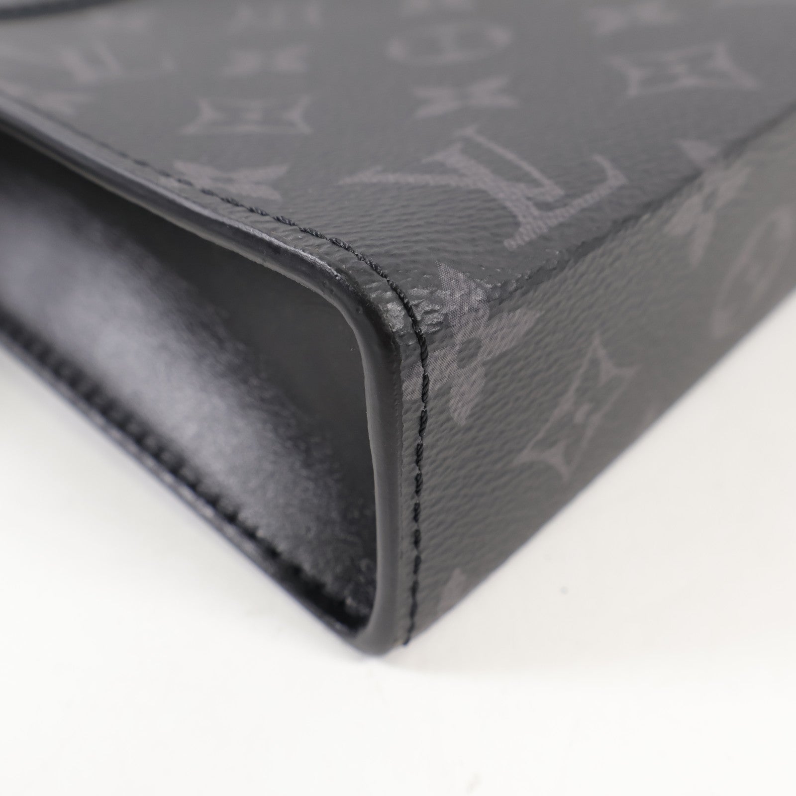 LOUIS VUITTON Monogram Eclipse Gaston銀扣肩背袋