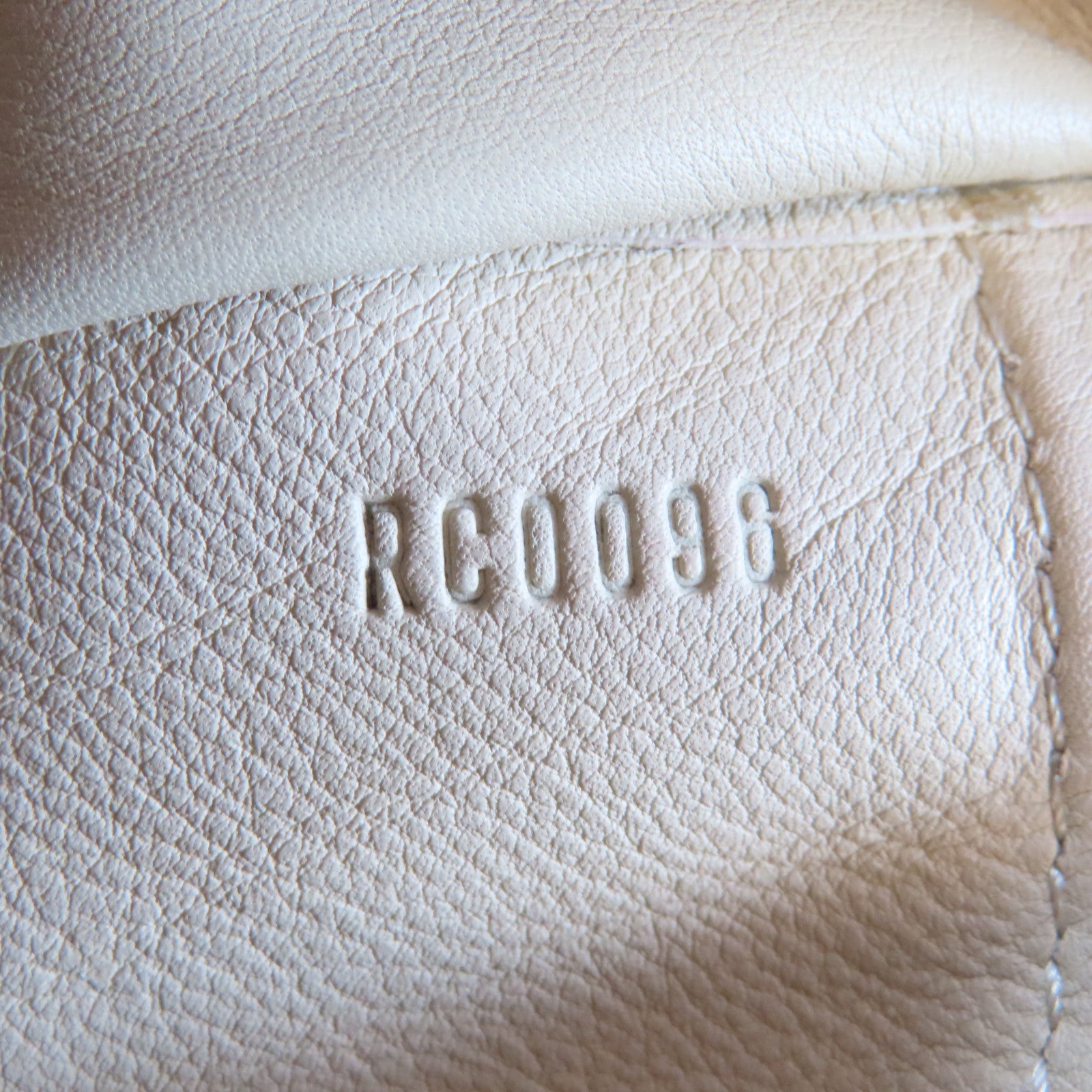 LOUIS VUITTON Monogram Envinil Squishy金扣肩背袋啡色/黑色