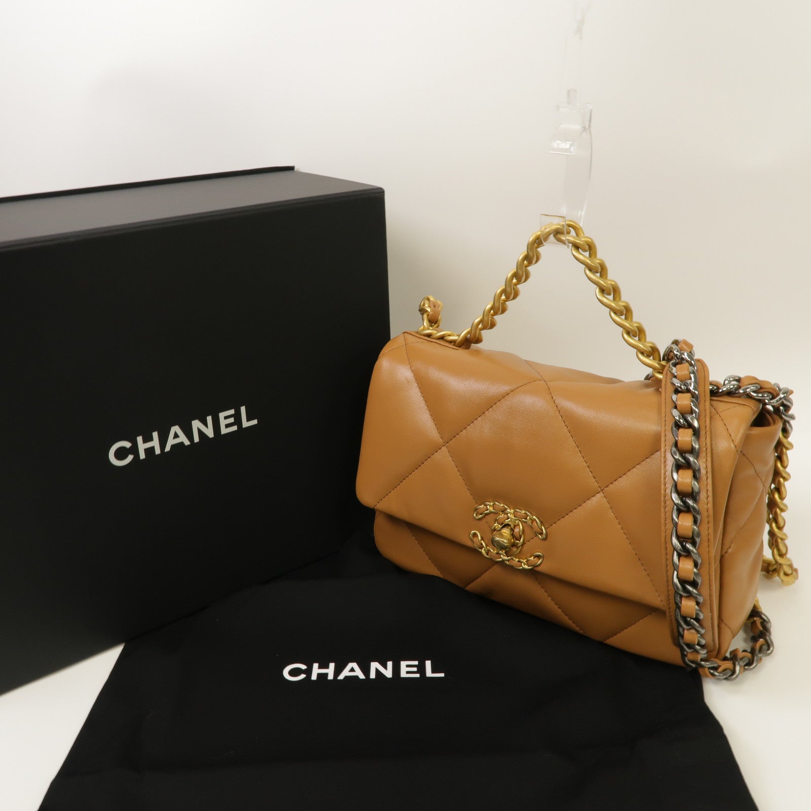 CHANEL 【激減優惠】菱格羊皮皮革Chanel Small 19金扣/銀扣手挽肩背兩用袋啡色