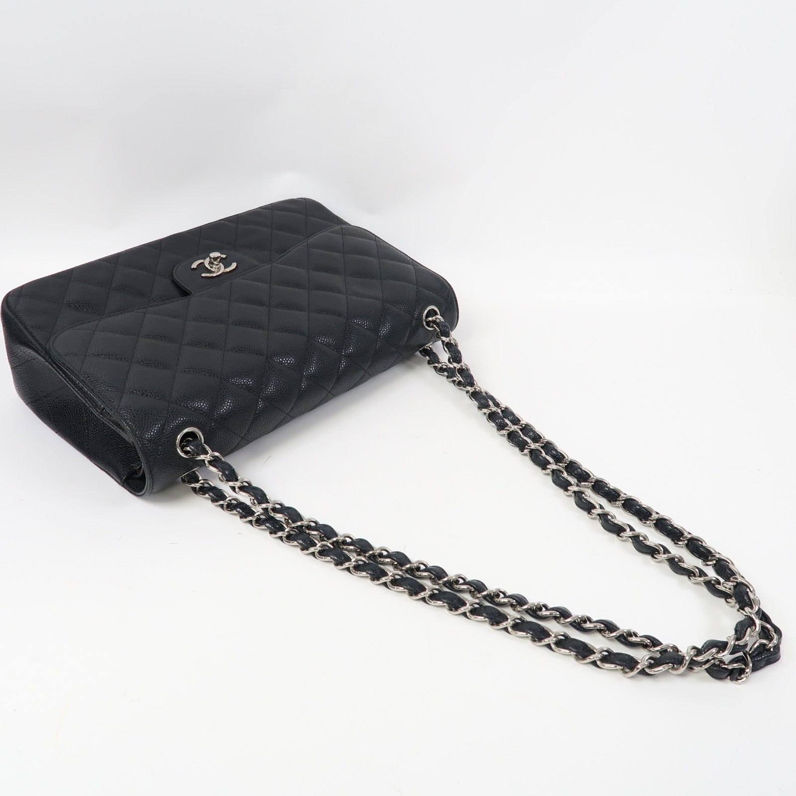 CHANEL 【激減優惠】菱格Caviar皮革Classic銀扣鏈帶肩背袋黑色
