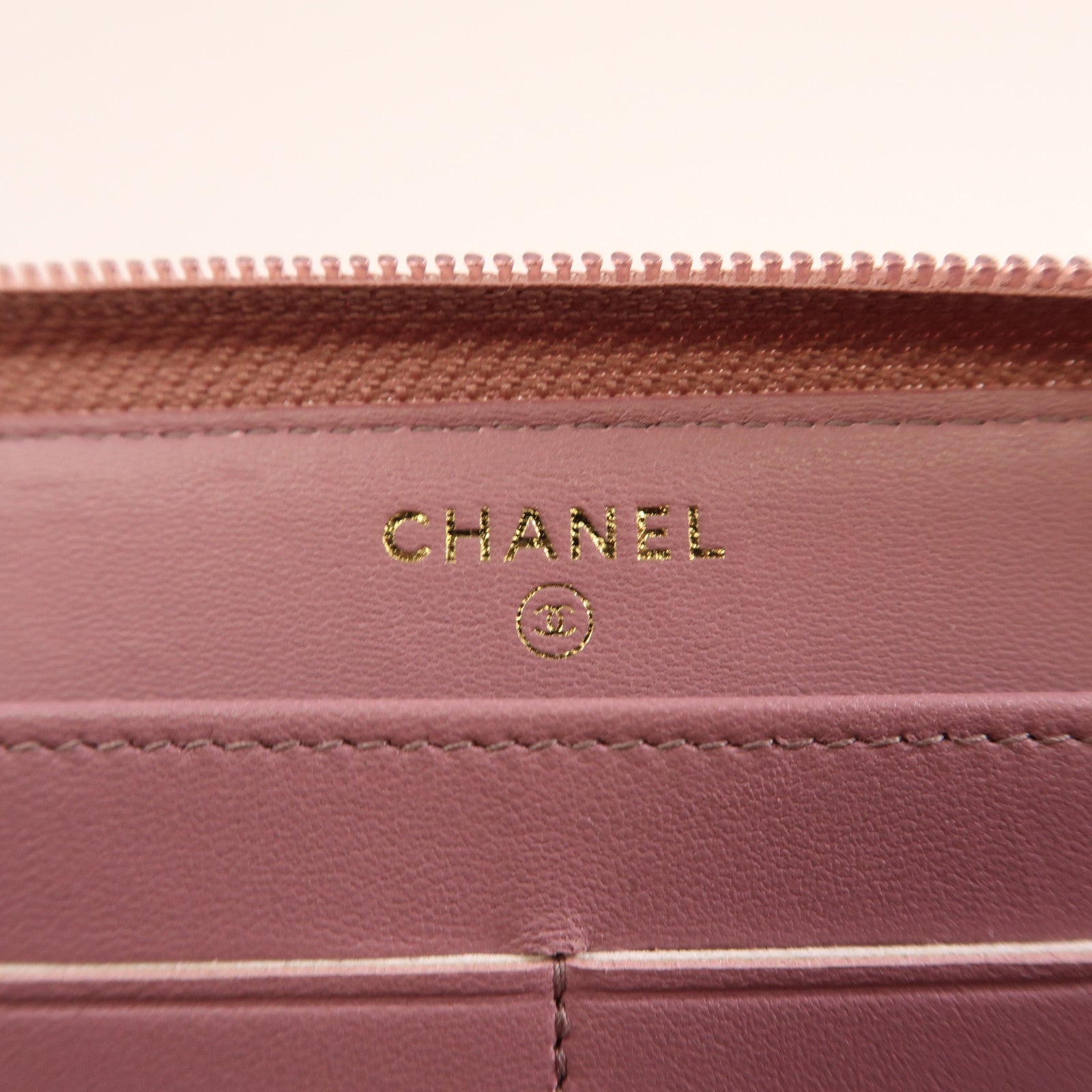 CHANEL 羊皮皮革Boy Long Wallet金扣長錢包