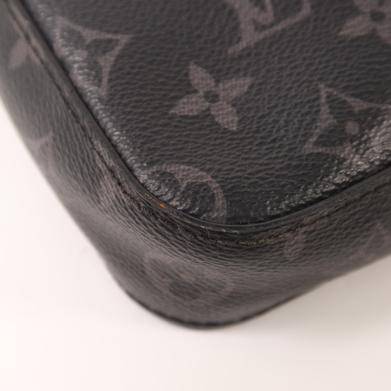 LOUIS VUITTON Monogram Eclipse Reverse Trio Messenger銀扣肩背袋灰色