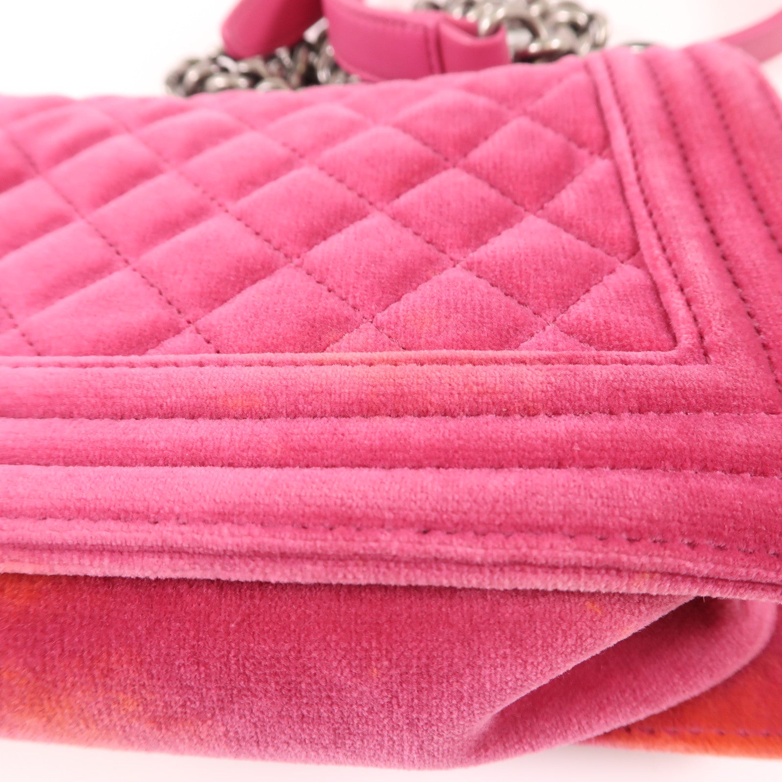 CHANEL CC Boy 20 Chain Shoulder Bag Velvet Pink