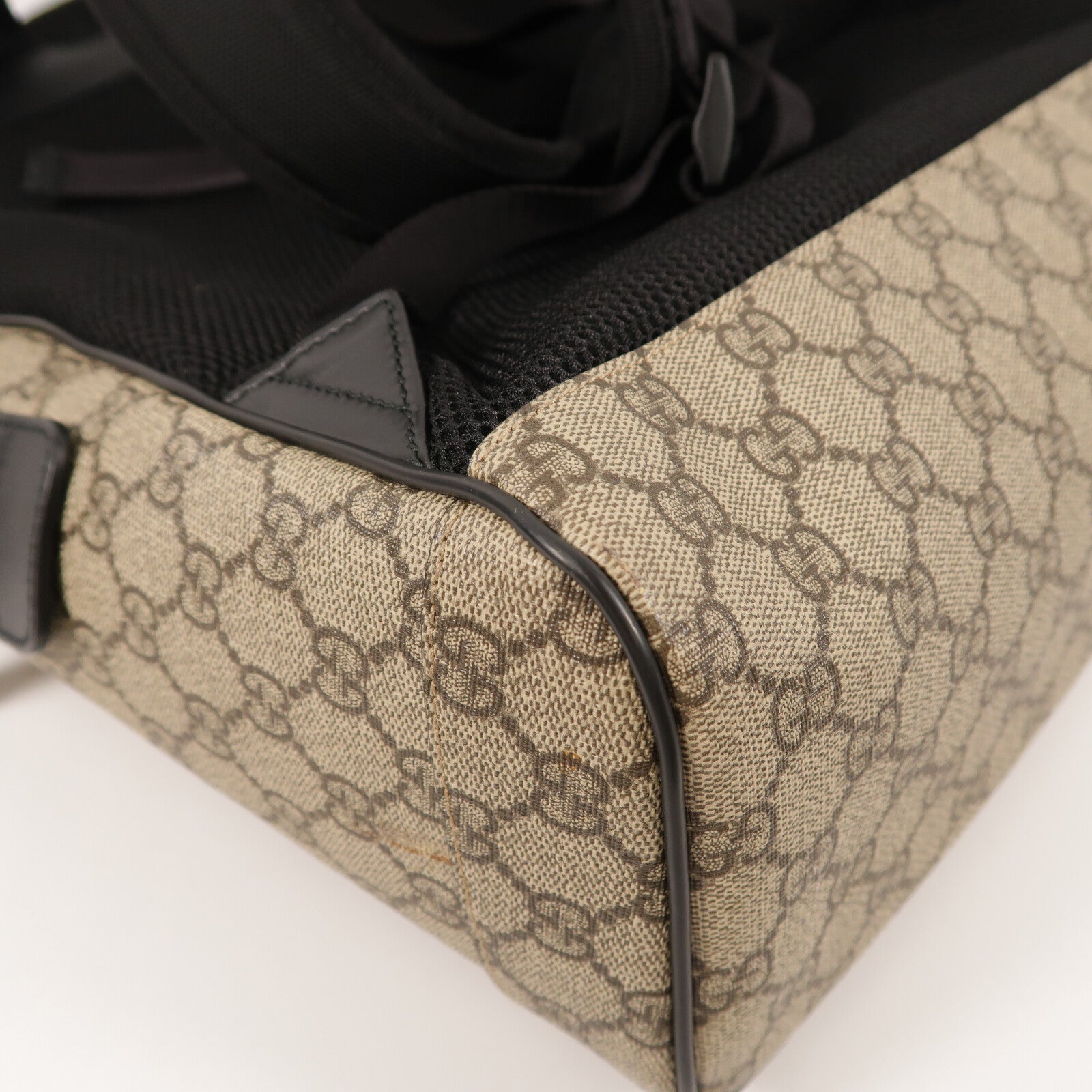 GUCCI 塗層帆布GG Supreme Backpack背包