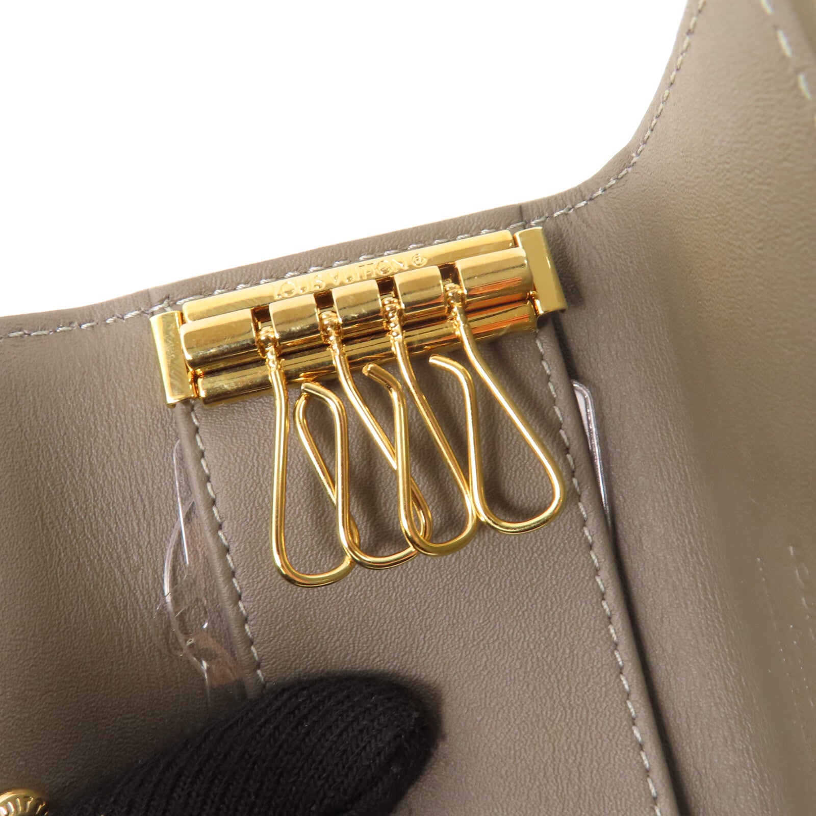 LOUIS VUITTON Monogram Vernis 4Key Holder金扣鎖匙包