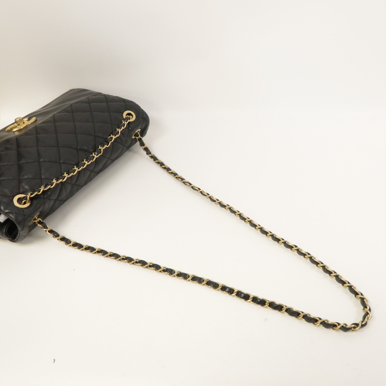 CHANEL 菱格羊皮皮革Chain Shoulder金扣鏈帶肩背袋黑色