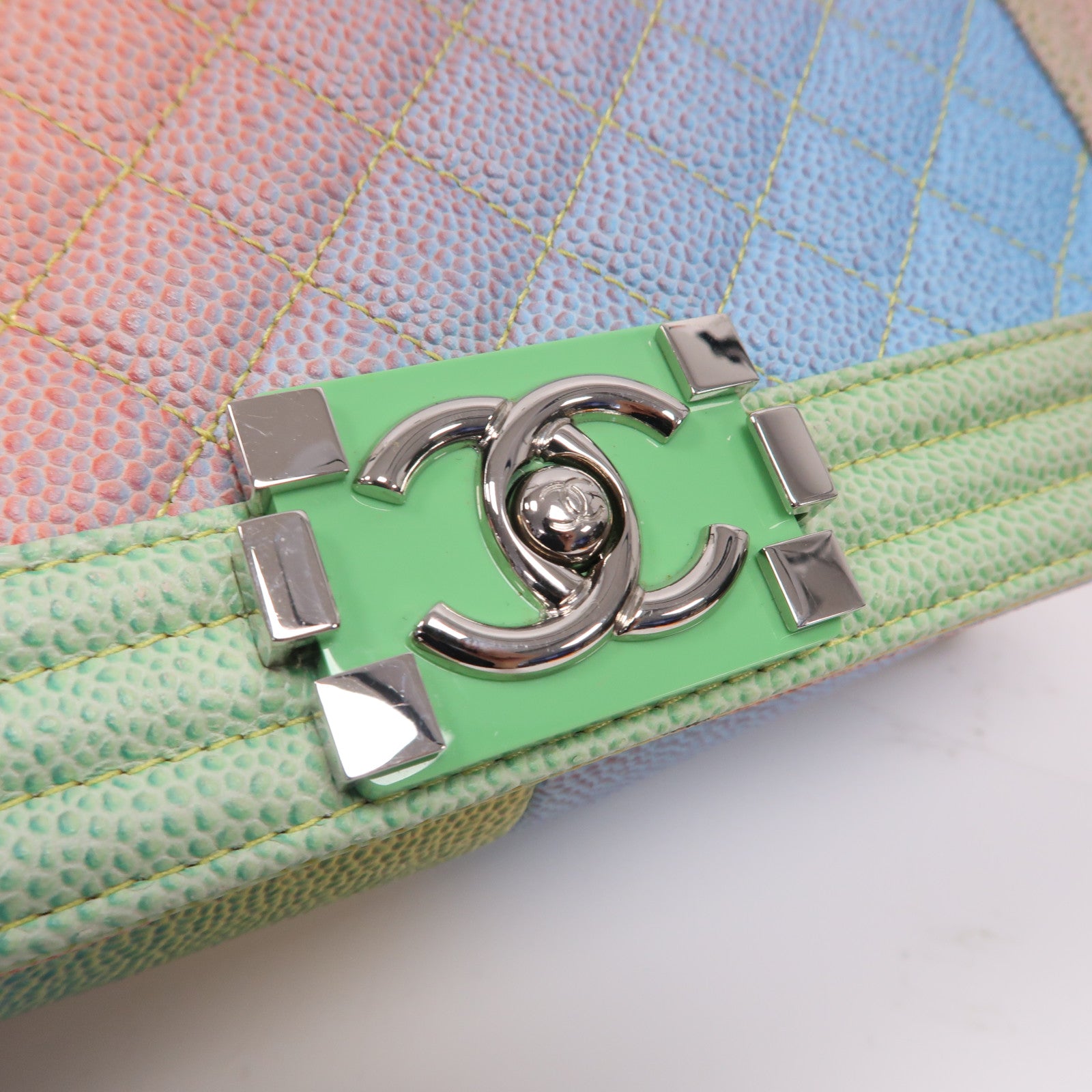 CHANEL 【激減優惠】菱格Caviar皮革Boy 25金扣鏈帶肩背袋彩色