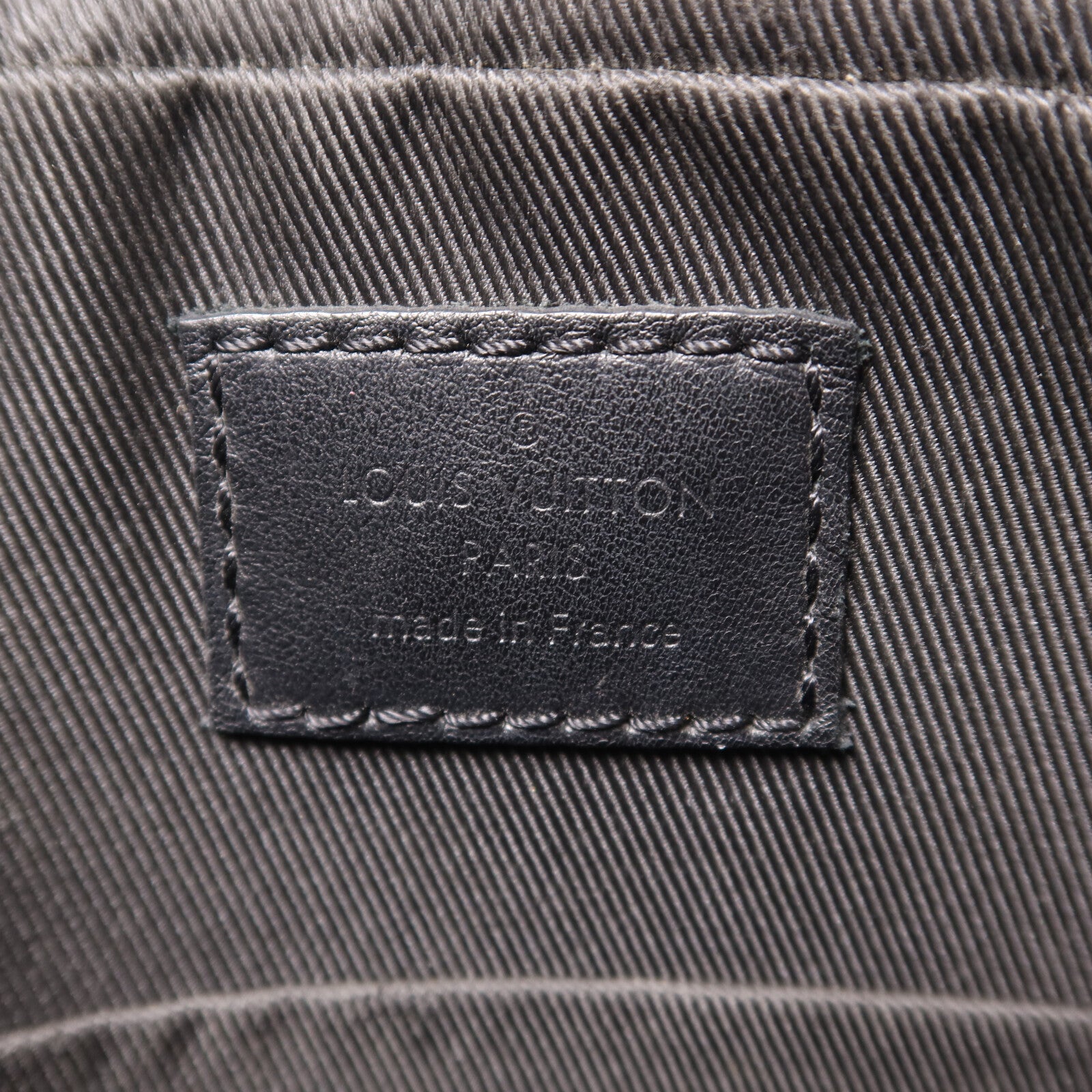 LOUIS VUITTON Monogram Eclipse Reverse Trio Messenger銀扣肩背袋灰色