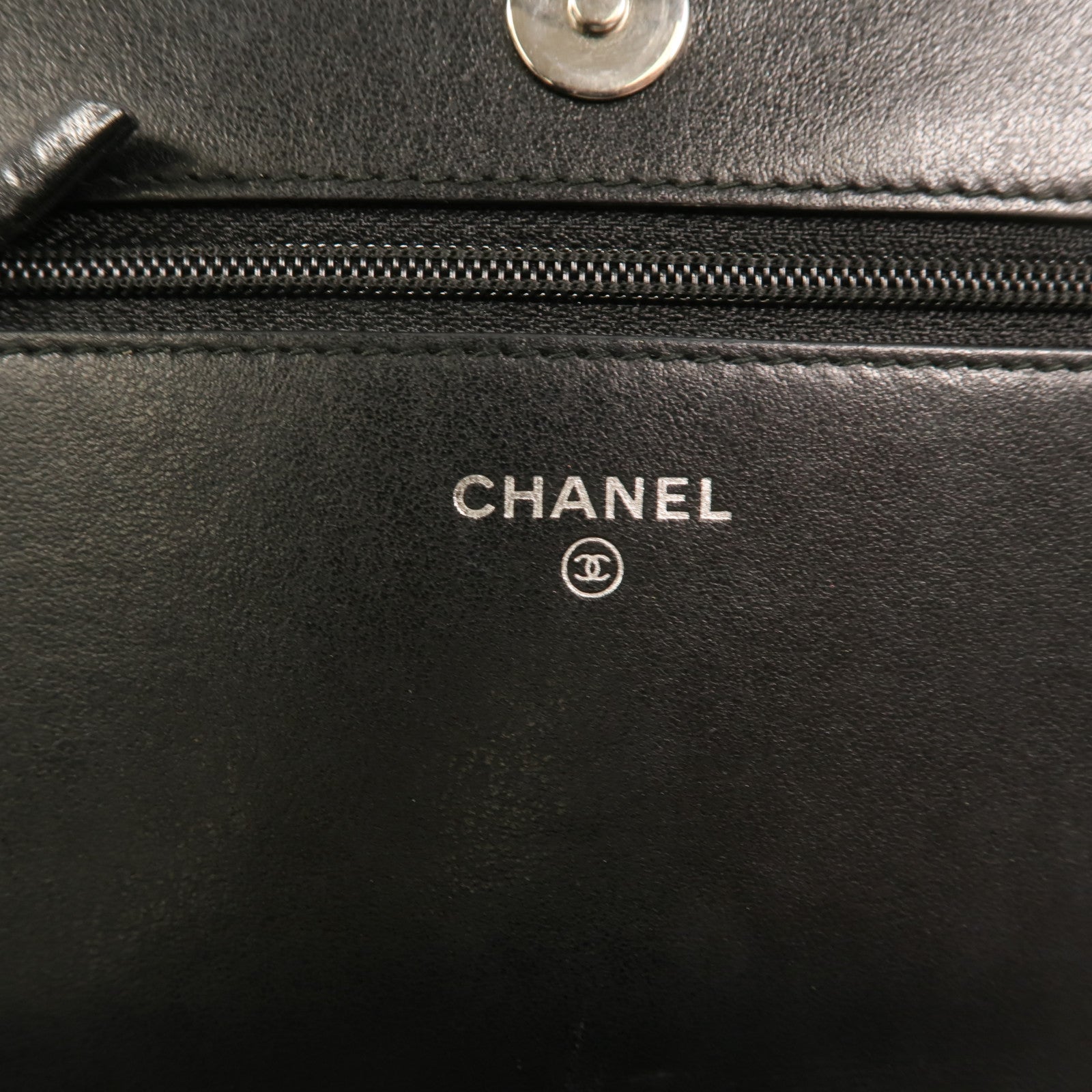 CHANEL 【激減優惠】羊皮皮革Wallet On Chain銀扣鏈帶肩背袋