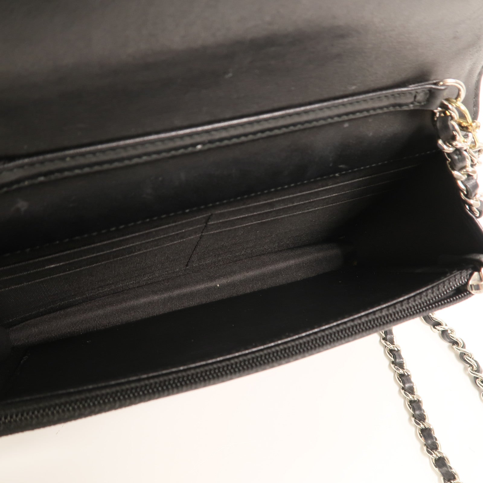 CHANEL 【激減優惠】羊皮皮革Wallet On Chain銀扣鏈帶肩背袋