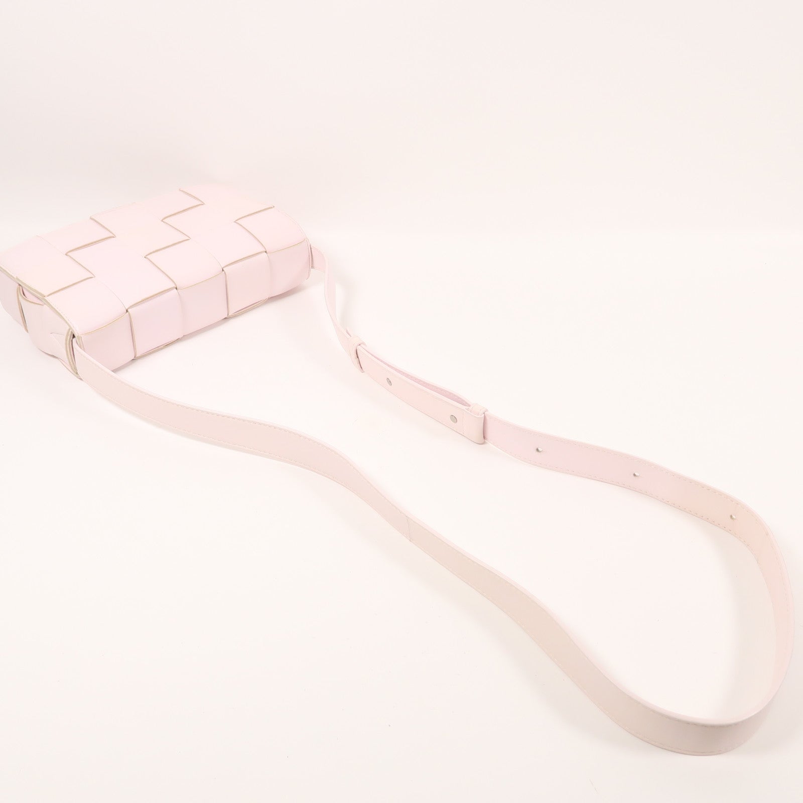 BOTTEGA VENETA 羊皮皮革Cassette肩背袋