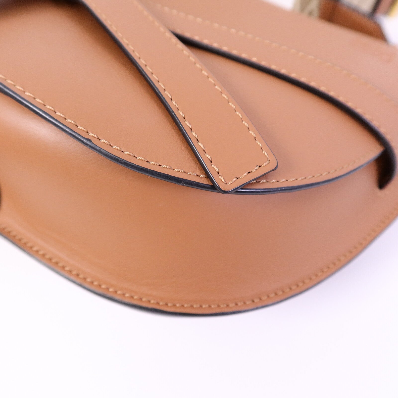 LOEWE 牛皮皮革Gate Dual肩背袋