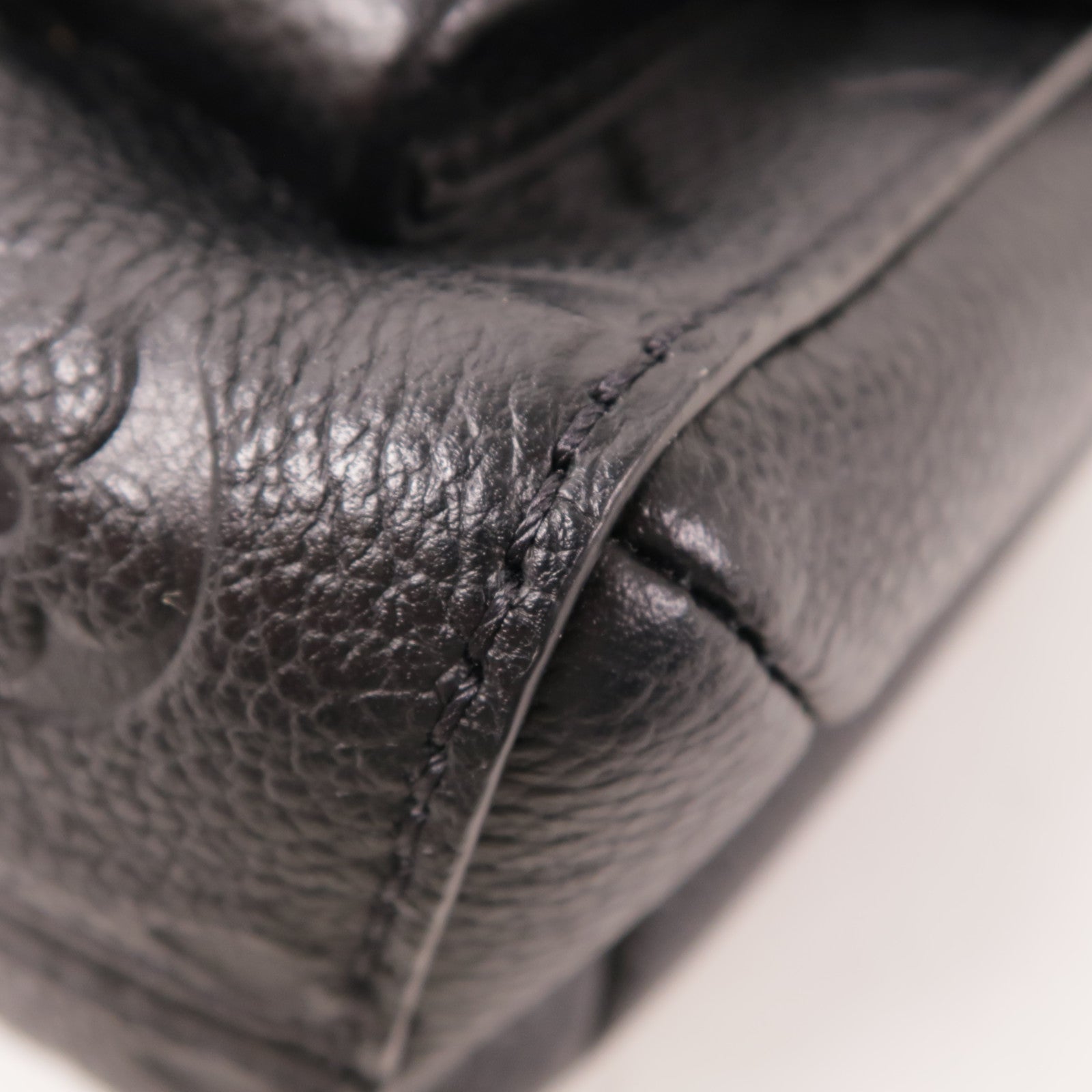LOUIS VUITTON Monogram Empreinte Vavin BB金扣肩背袋