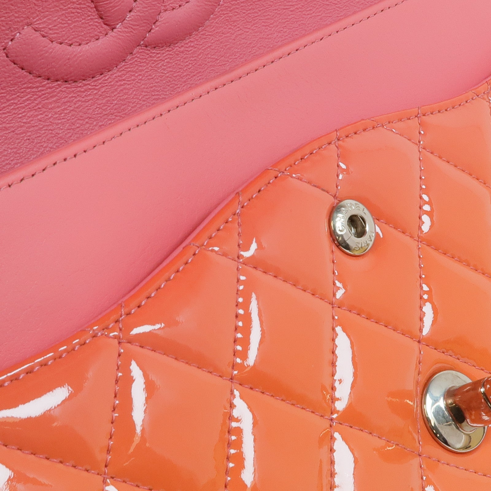 CHANEL 漆皮皮革Classic 25銀扣鏈帶肩背袋