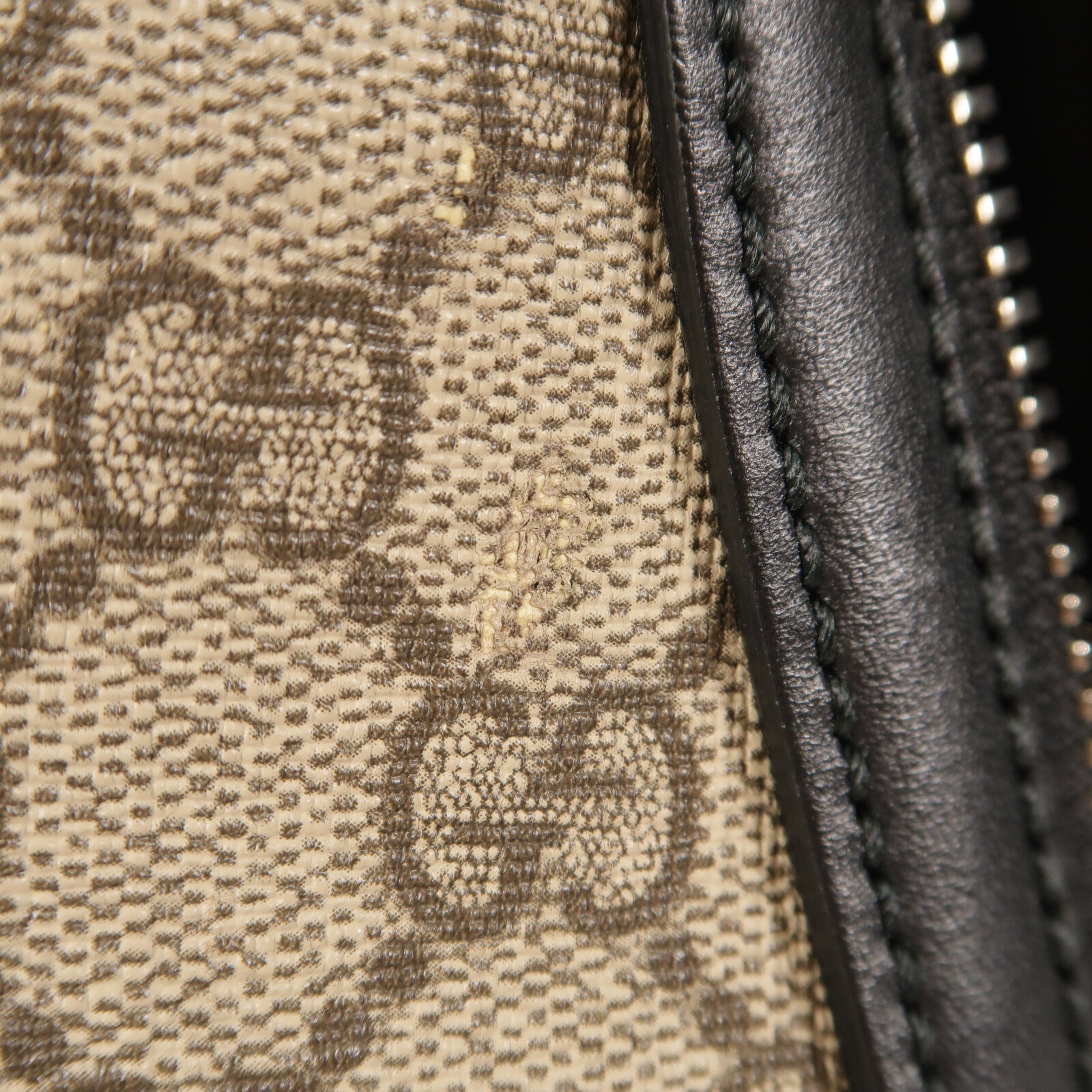 GUCCI 塗層帆布GG Supreme Backpack背包