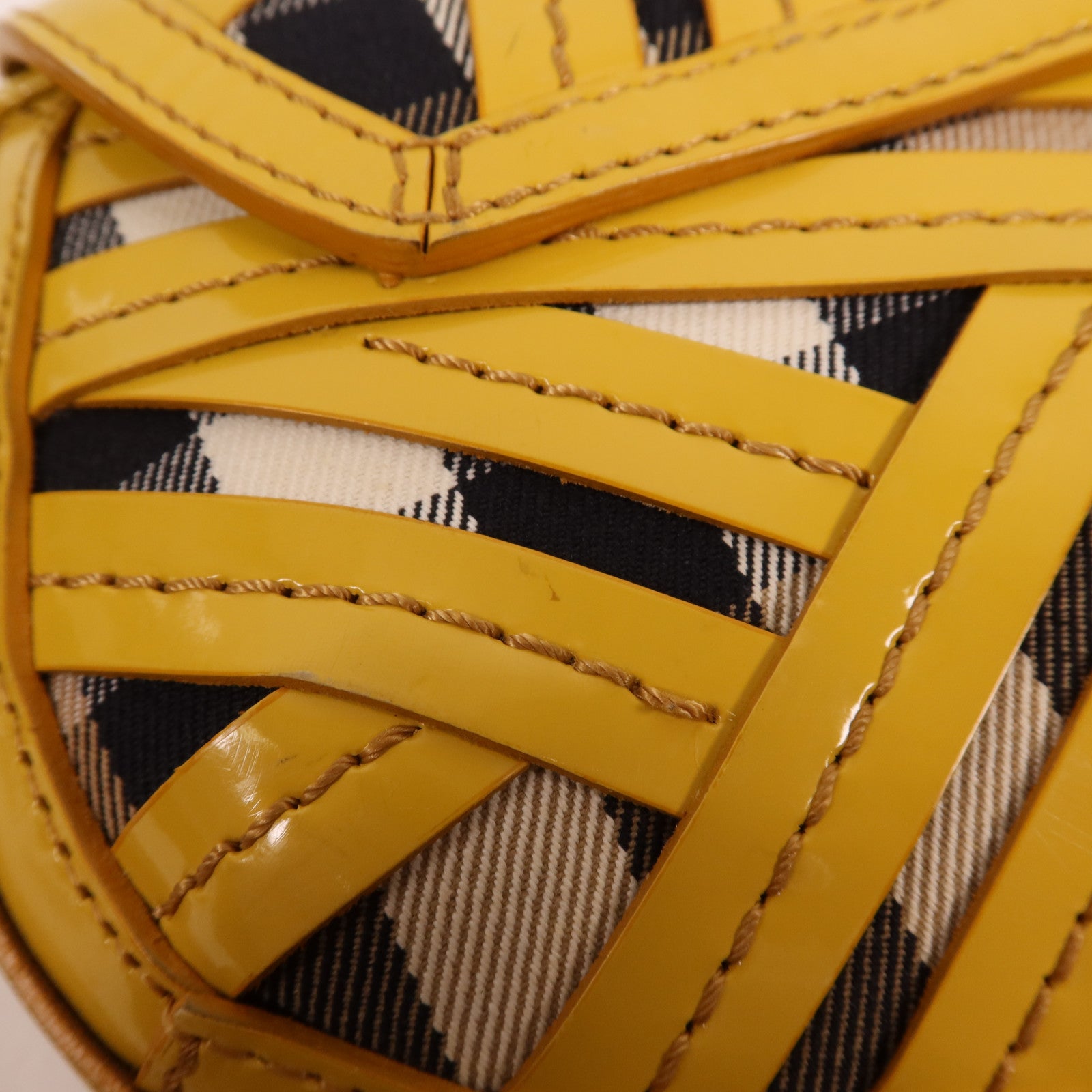BURBERRY 帆布/皮革Patent Lilford Check金扣肩背袋