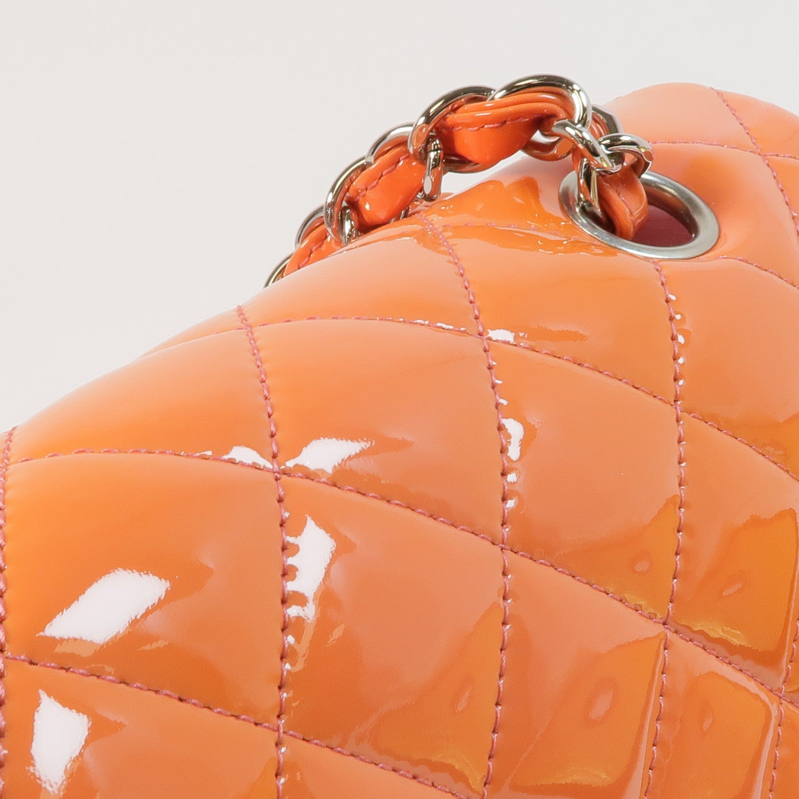 CHANEL 漆皮皮革Classic 25銀扣鏈帶肩背袋