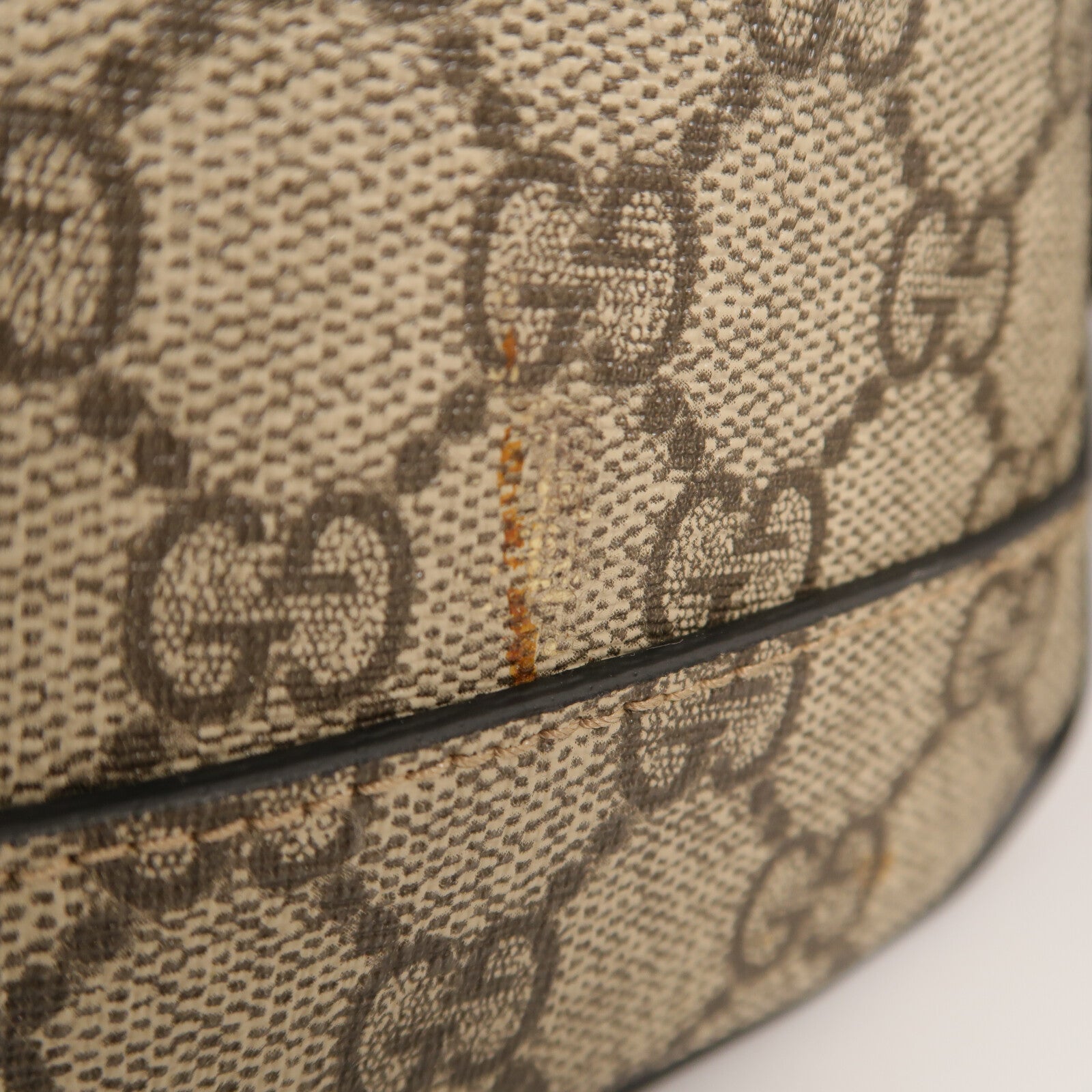 GUCCI 塗層帆布GG Supreme Backpack背包