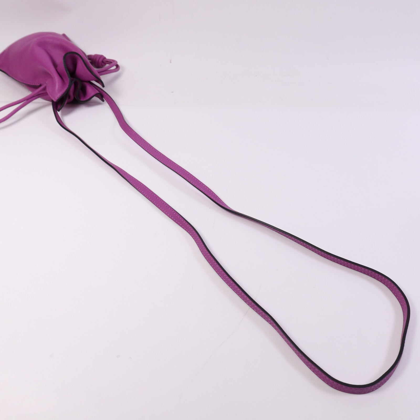 LOEWE 羊皮皮革Flamenco Pocket Bag肩背袋