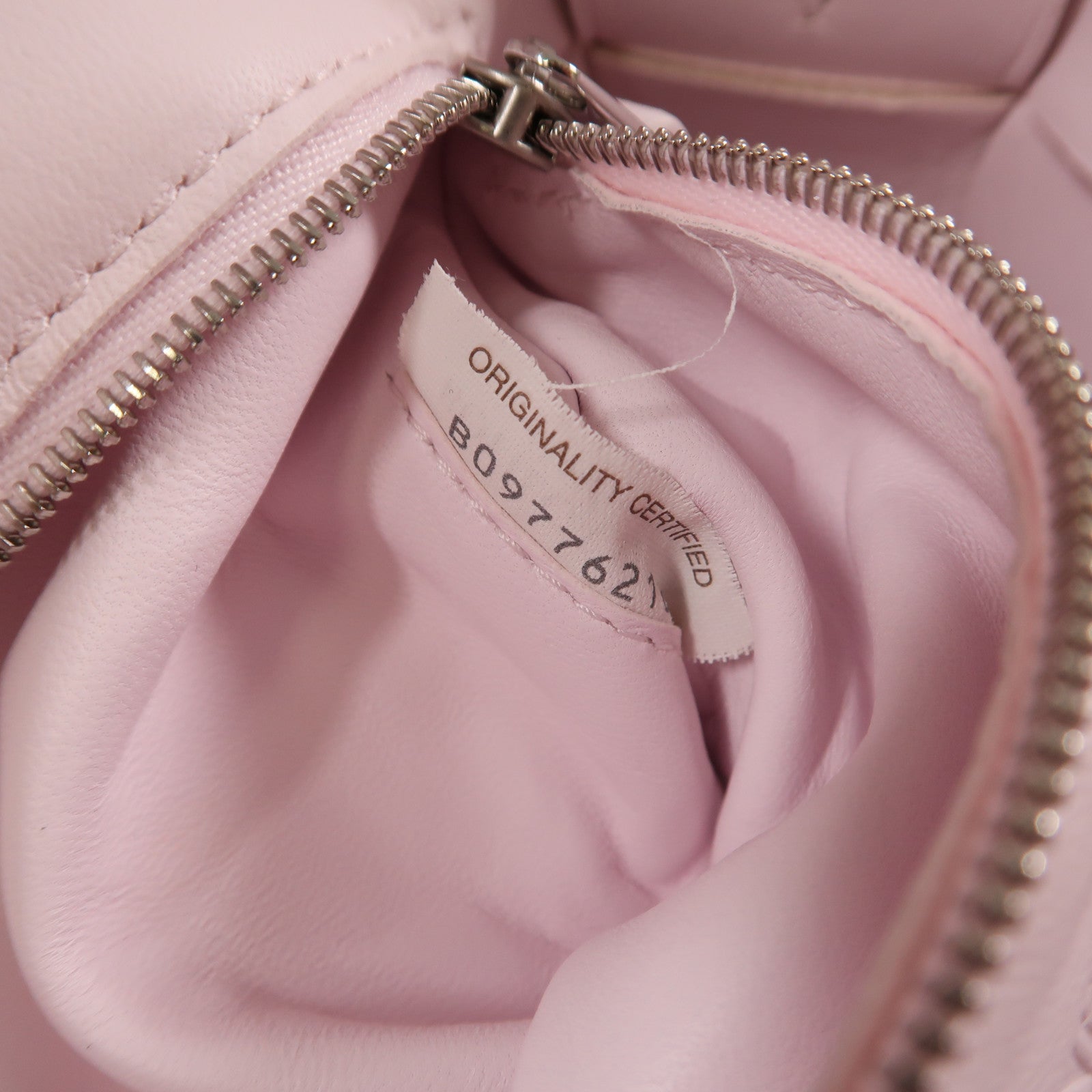 BOTTEGA VENETA 羊皮皮革Cassette肩背袋