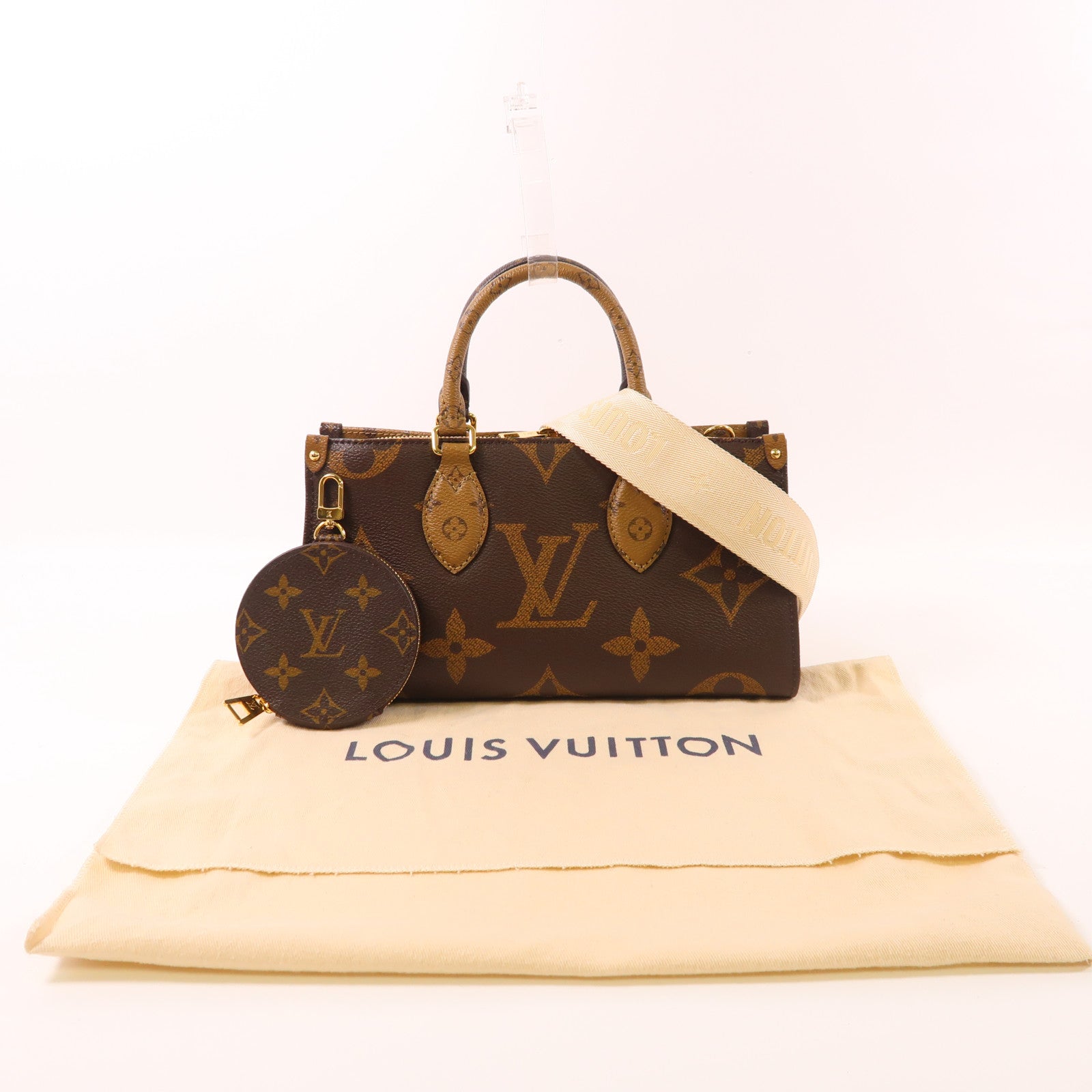 LOUIS VUITTON Monogram On The Go East West金扣手挽肩背兩用袋